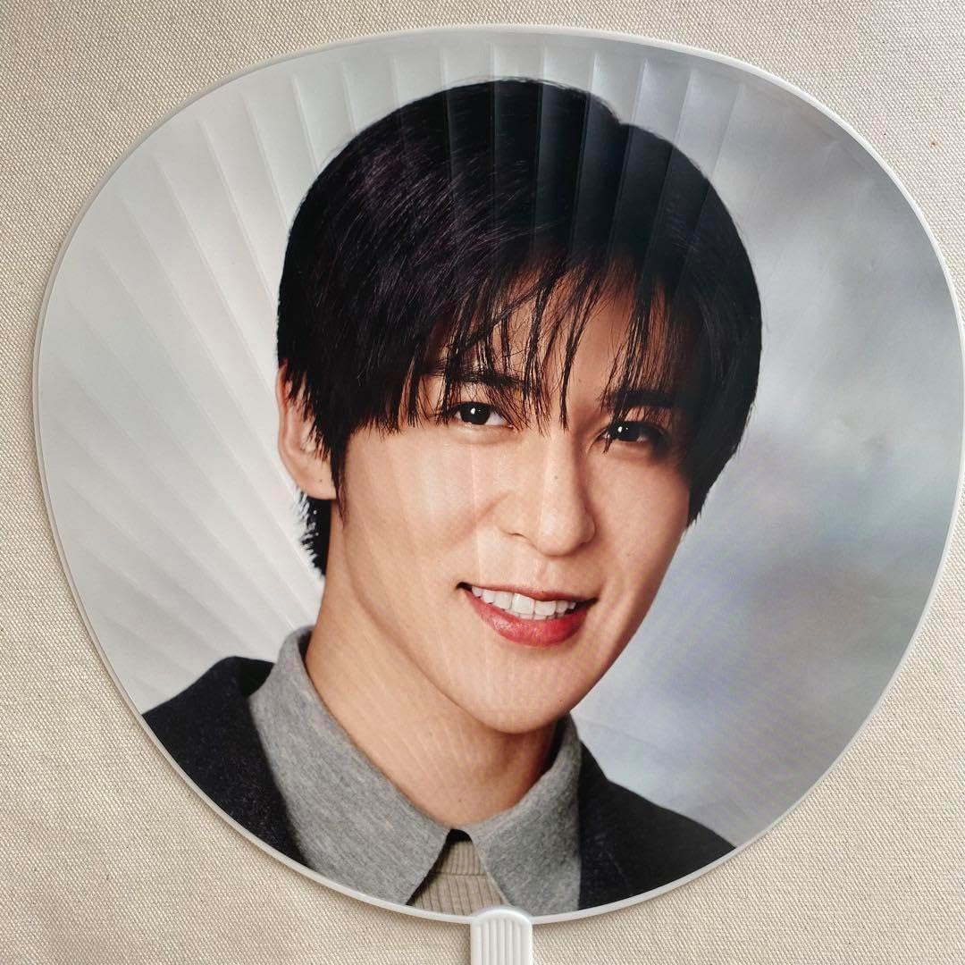  Man ON 目黒蓮 向井康二　うちわとペンライトセット SnowMan ON 向井康二 目黒蓮 うちわ ペンライト ドームツアー - メルカリ