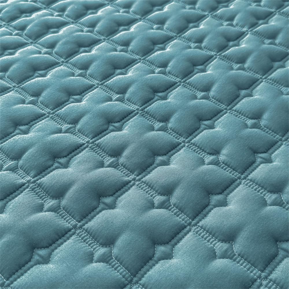Mattress Protector, Quilted Waterproof Mattress Protector, Deep Pocket Design, Soft and Breathable, Silent Mattress Cover, Extra Large, Suitable for Home and Bedrooms (Dark Green,Queen)