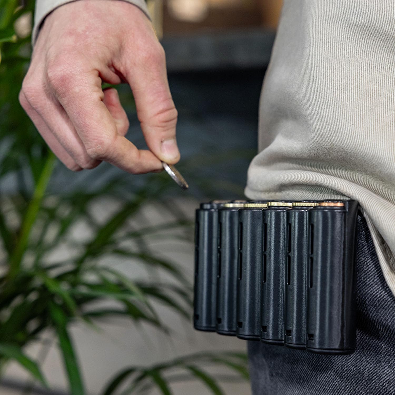 HMF Kellner Geldbörse aus Leder mit verstellbarem Gürtel, Kellnertasche mit Euro-Geldwechsler und Reißverschlussfach | 20,5 x 10 x 6,5 cm | Schwarz