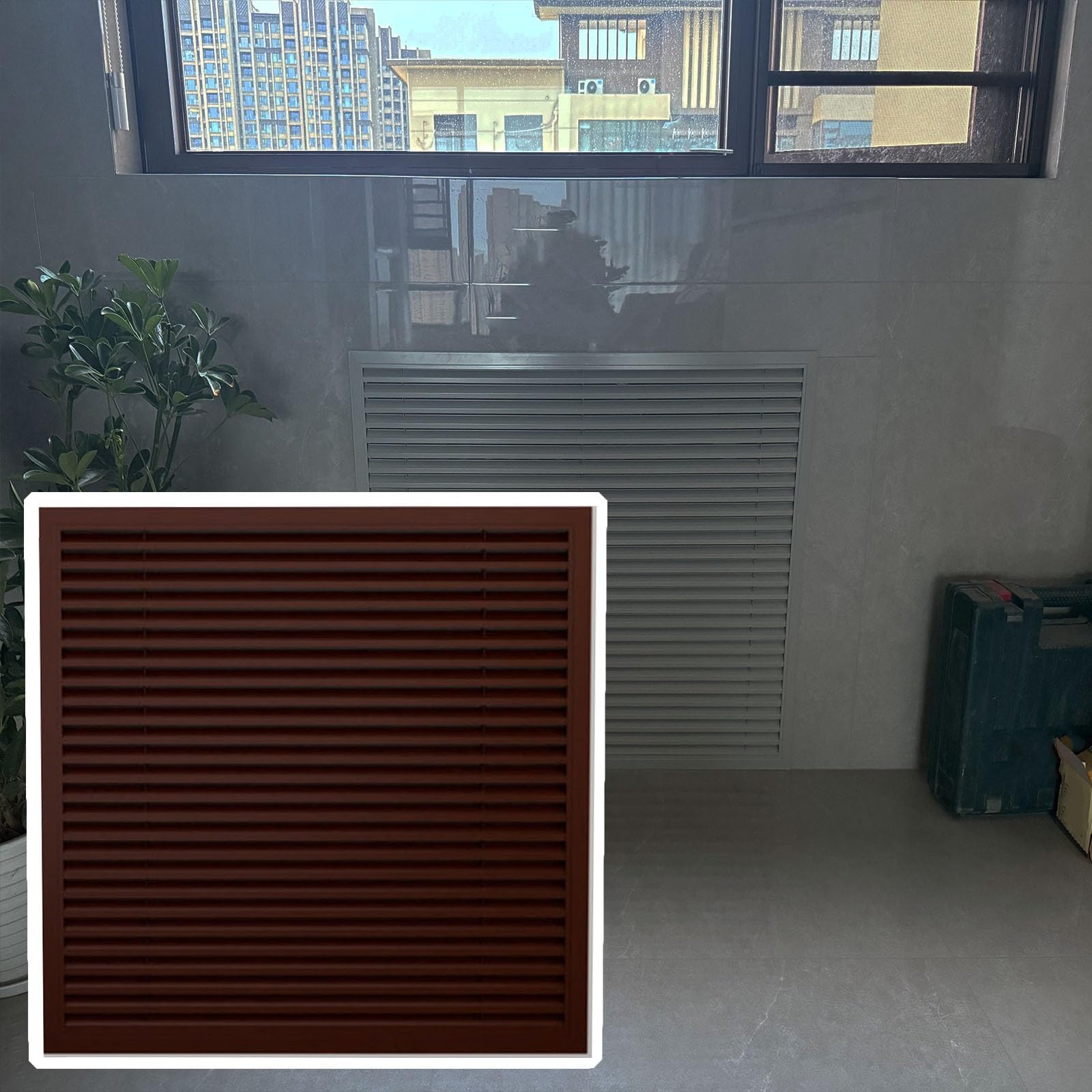 Grille d'aération de 50x50 cm pour cacher un radiateur et ventiler un mur