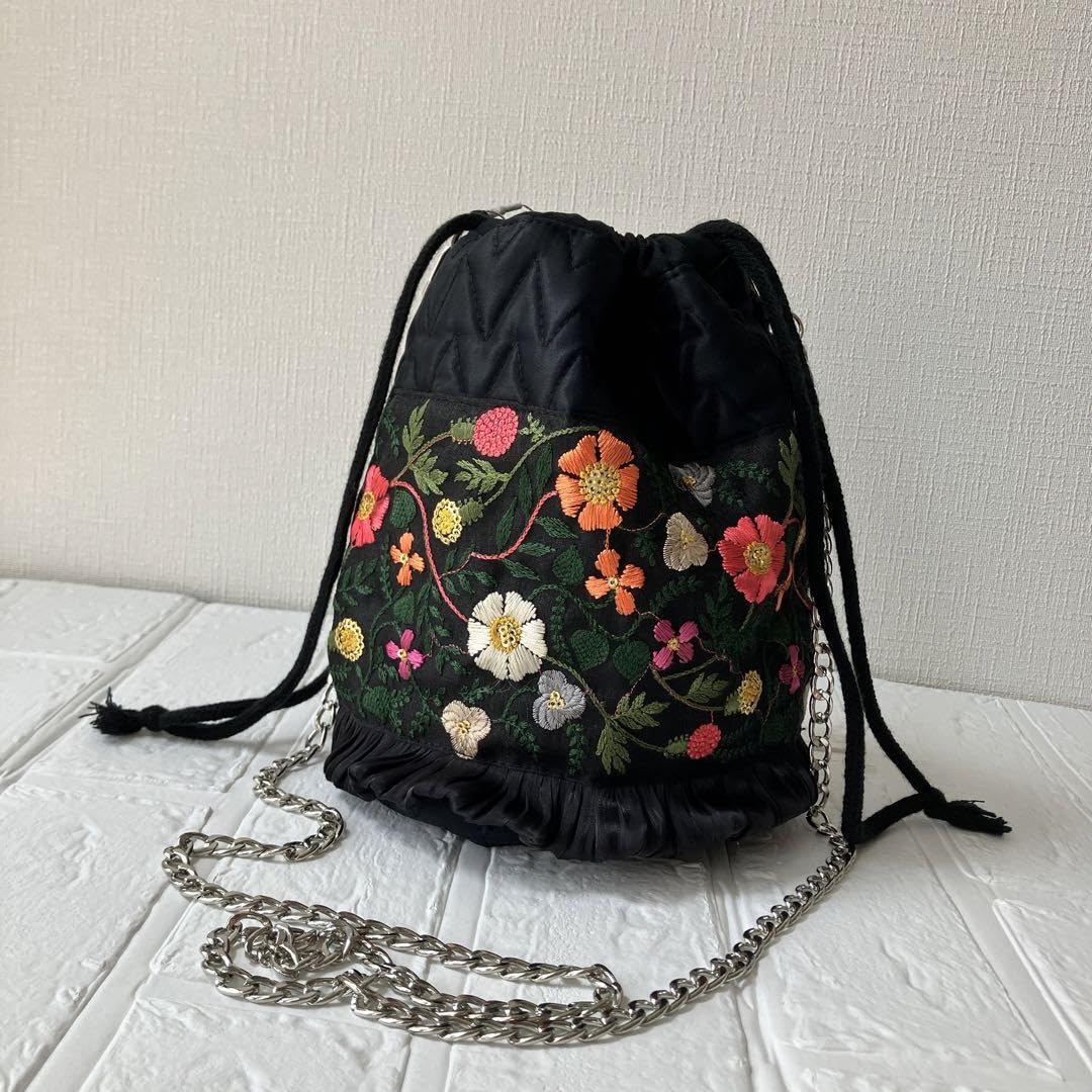 新品未使用　irokichi 巾着バック　インポート生地 帆布の巾着バッグ（差し色） | iichi 日々の暮らしを心地よく