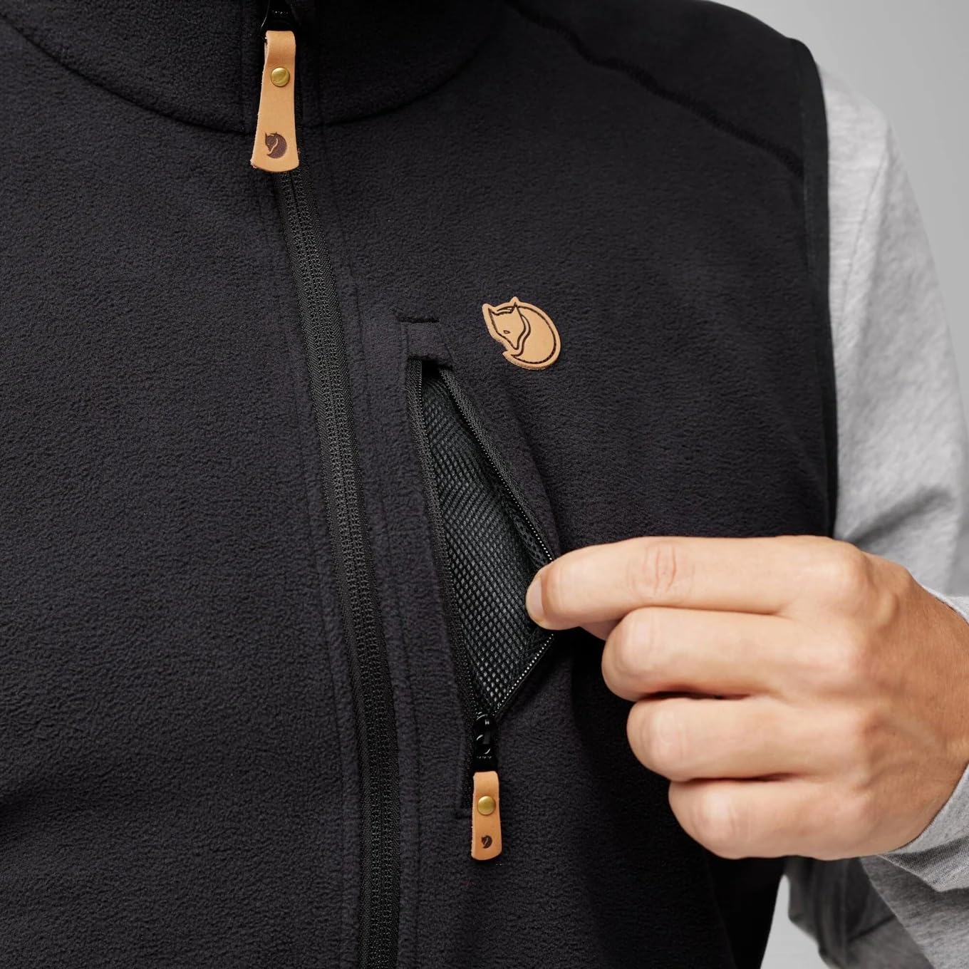 FJALLRAVEN 12600244-550 Övik Lite Fleece Vest M męska kamizelka sportowa, czarna, rozmiar M