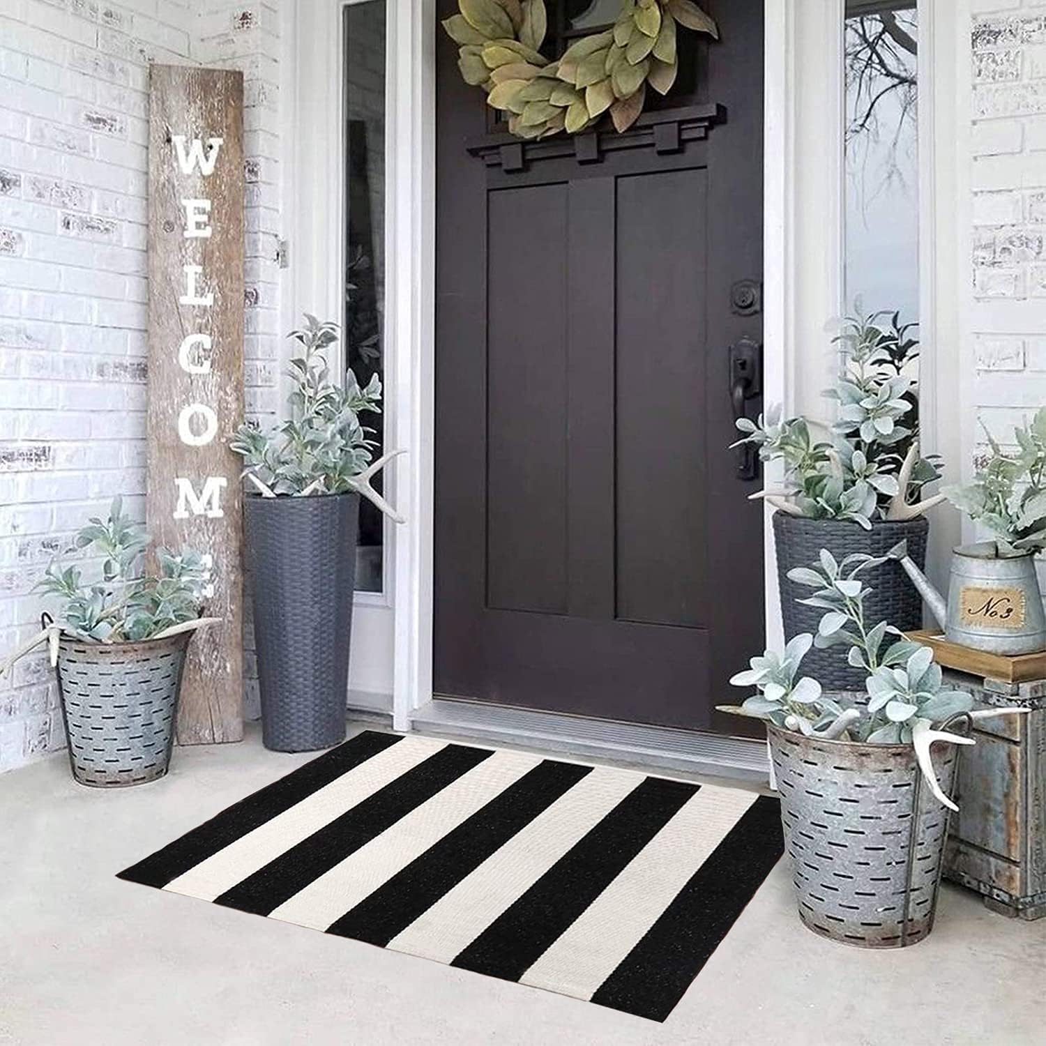 KaHouen Black and White Striped Rug (23.6 x 35.4 Inches