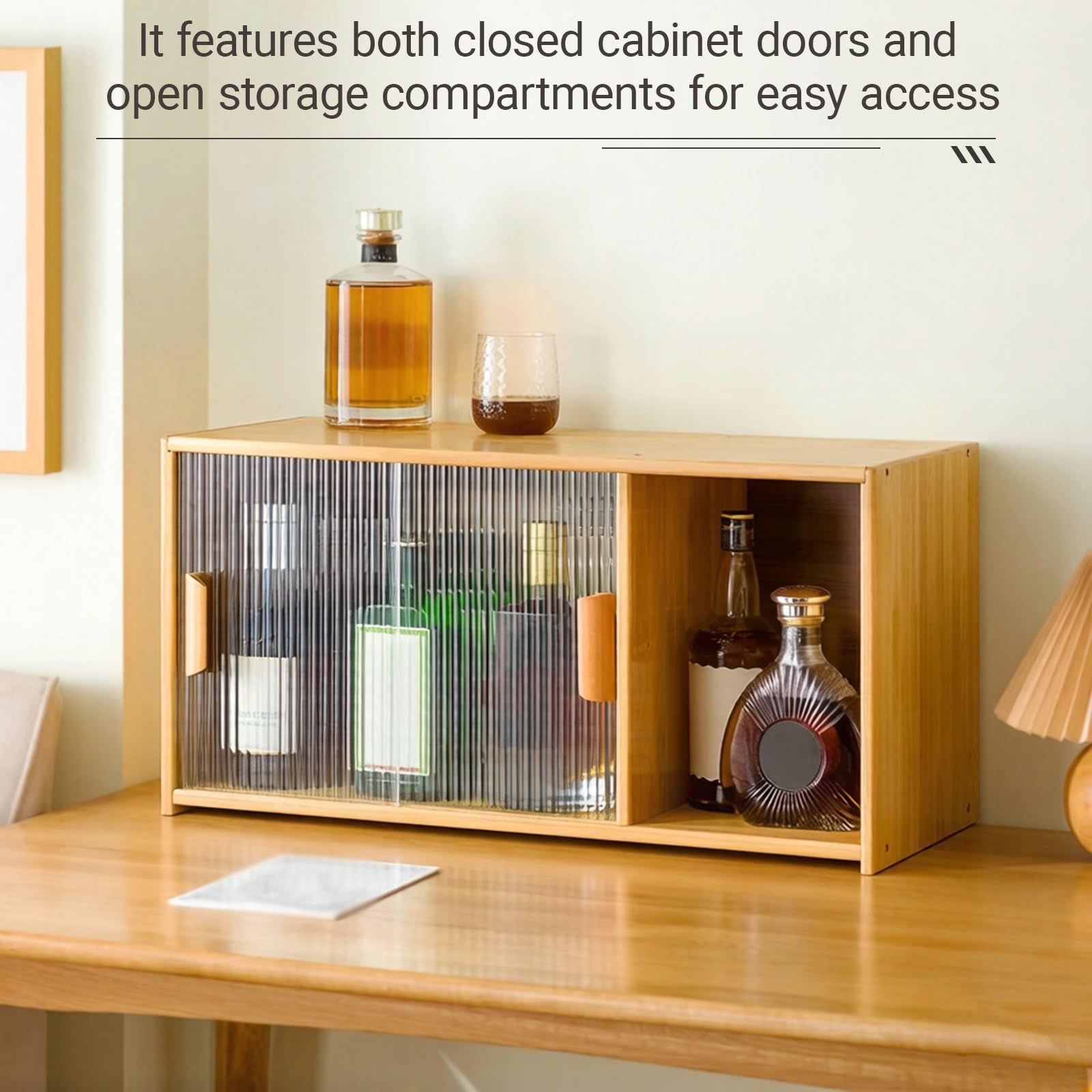 Gabinete de almacenamiento de bambú con puertas correderas acrílicas, botiquín de vidrio estriado, nizer de madera para cafetería y oficina, elegante solución de escritorio (55 x 28 x 34 cm)