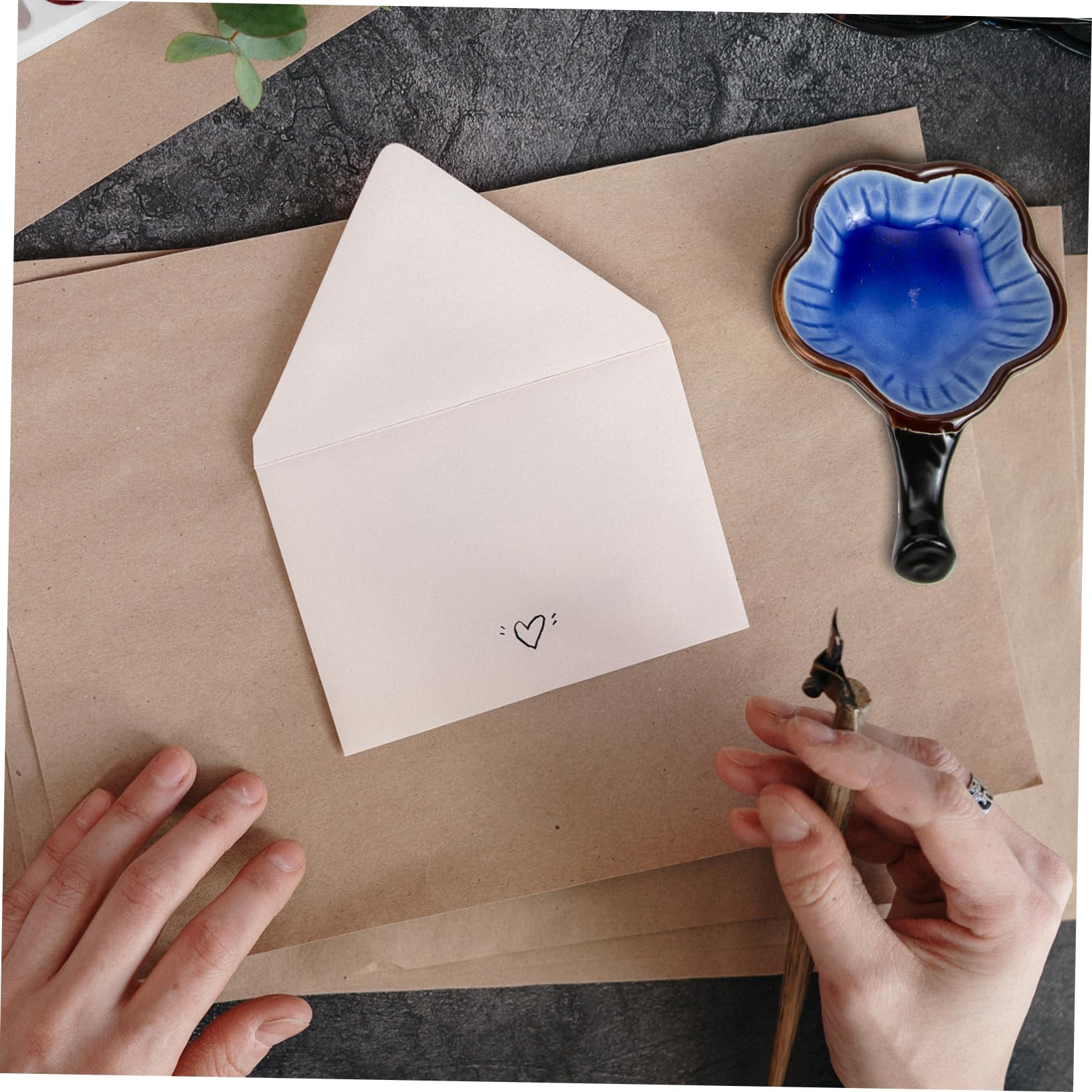 TEHAUX Lot de 6 Plaques D’Encre en Céramique Couleur Aléatoire Lave-pinceaux Poli, Porte-Stylo pour Calligraphie et Écriture au Pinceau, Débutants et Étudiants