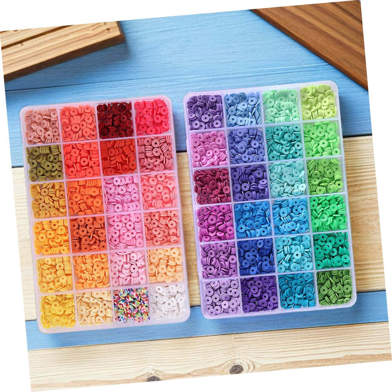 DOITOOL Kit de Cuentas de Arcilla Polimérica Incluye Caja de Almacenamiento Colores Variados, Material de Polímero y Metal para Hacer Pulseras y Collares para Manualidades DIY