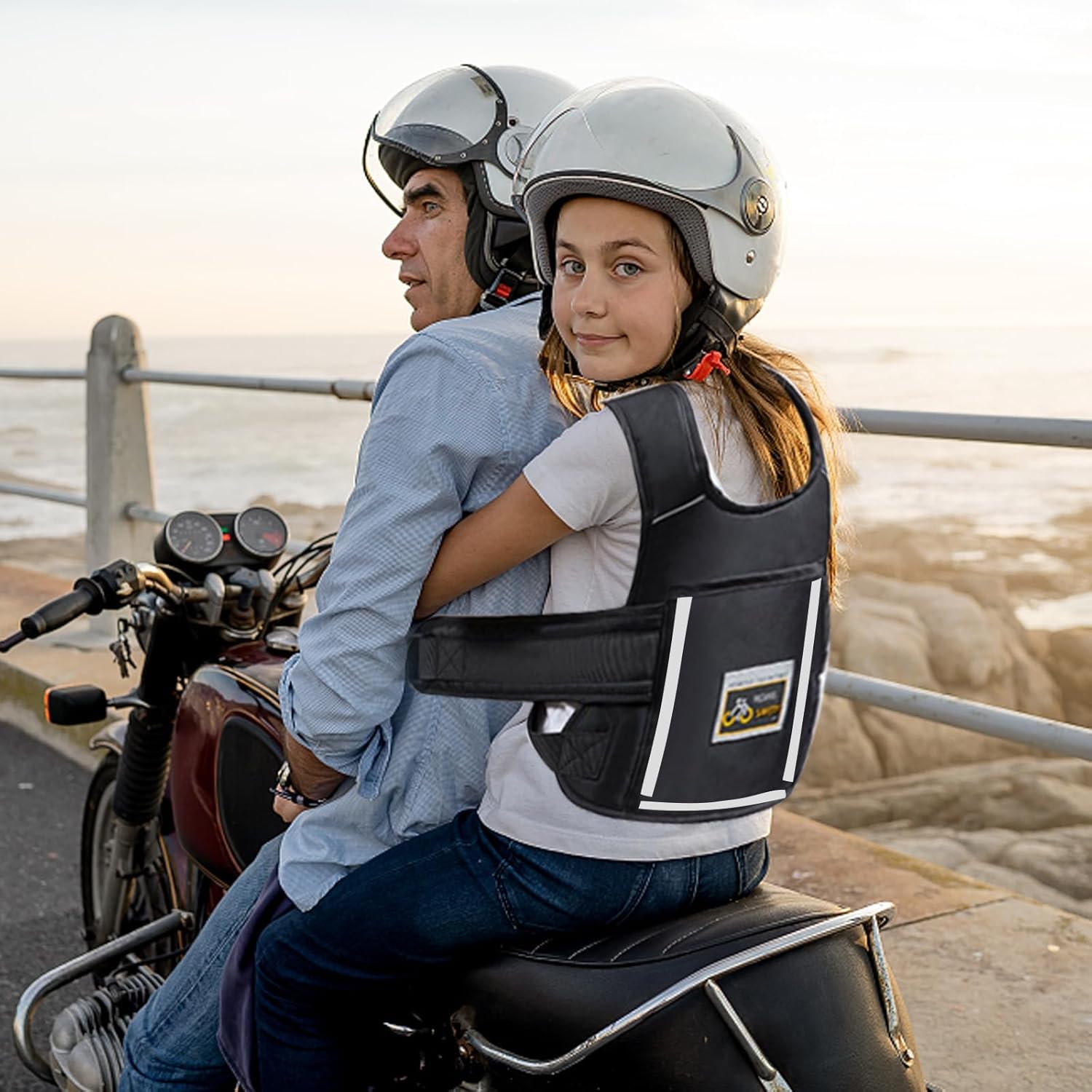 Ceinture de Sécurité Moto Enfant Réglable Harnais avec Bandes Réfléchissantes pour Voiture Électrique Bébé 2-12 Ans
