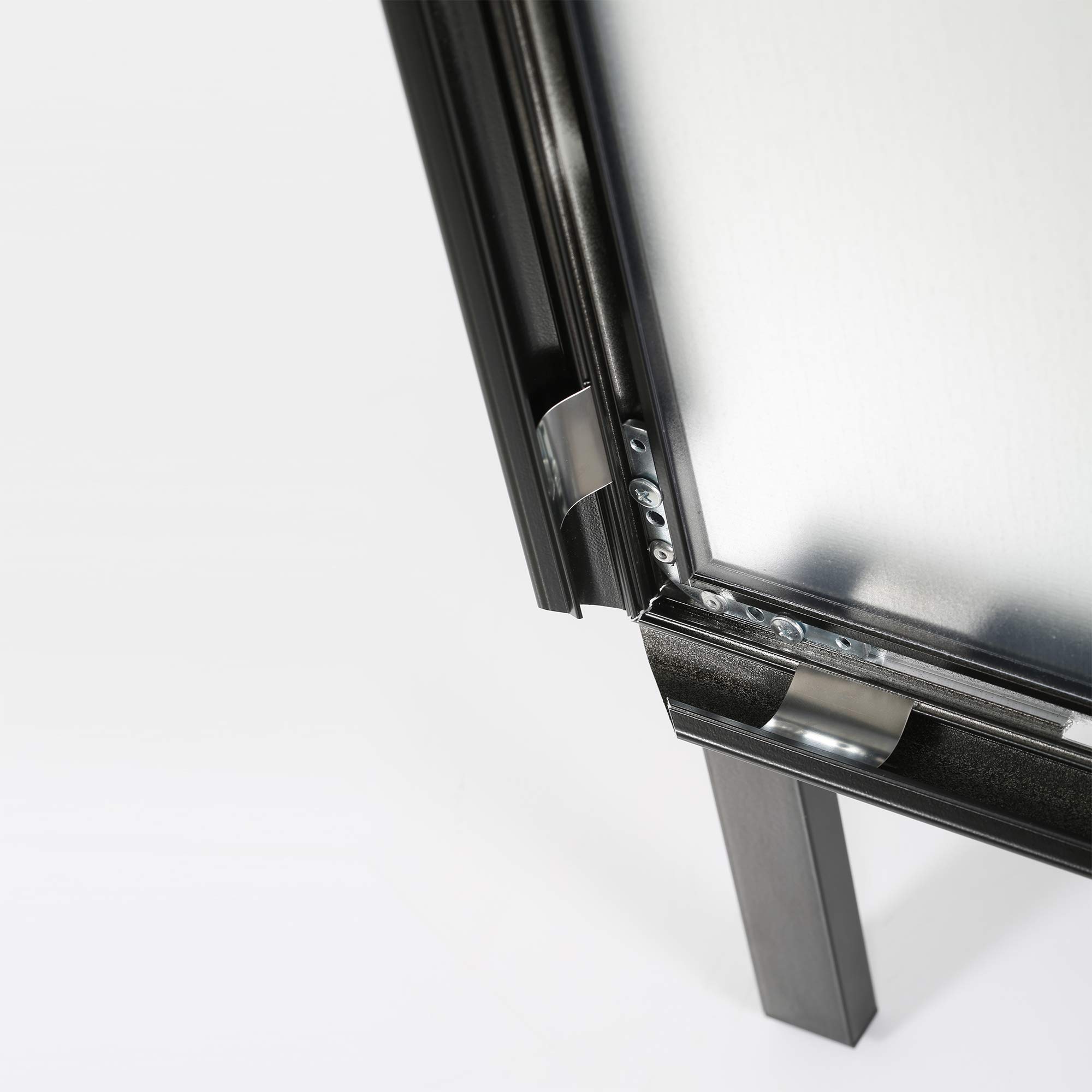 Kundenstopper DIN A1 | Gehweg Aufsteller mit 32mm Profil in schwarz | Preisschilder Aufsteller, Plakatständer, kundenstopper wetterfest, Bilderrahmen A1