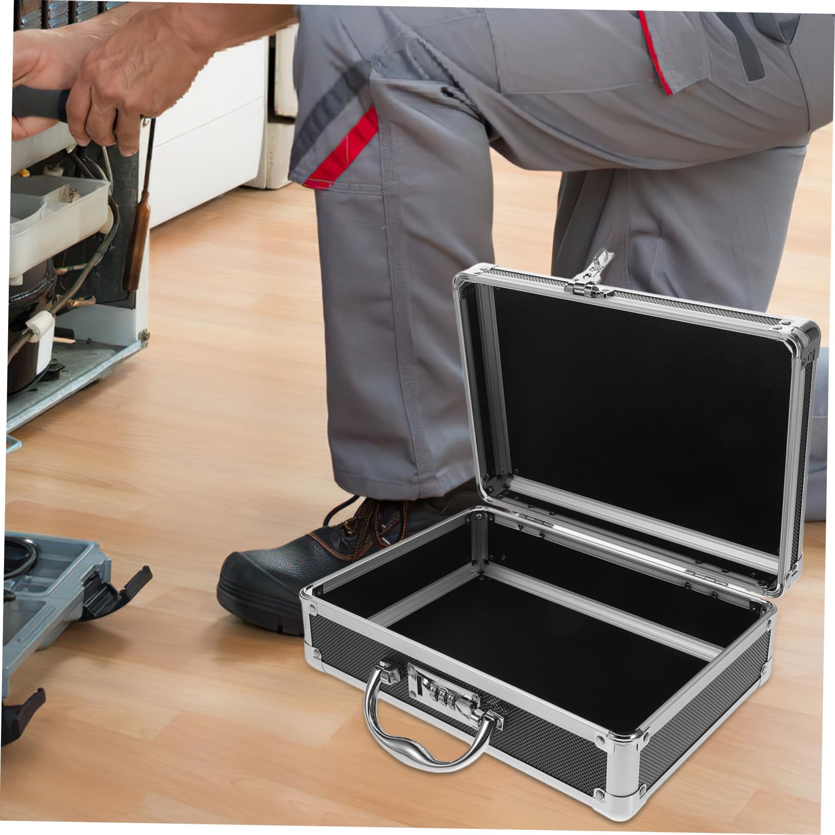 DOITOOL Boîte à Outils Aluminium avec Cadenas à Code Mallette Portable Vide pour Rangement Outils à Main Caisse Multifonction pour Bricolage et Usage Domestique