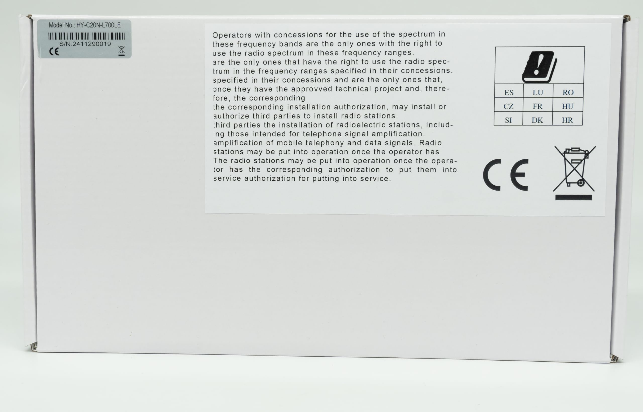 Senda 5G. Amplificador Cobertura telefonía móvil 5G / 4G Zonas Rurales. 5G 700 (Banda 28) -4G 800 (Banda 20)- EGSM 900 (Banda 8). Compatible con Todas Las compañías de telefonía de España.