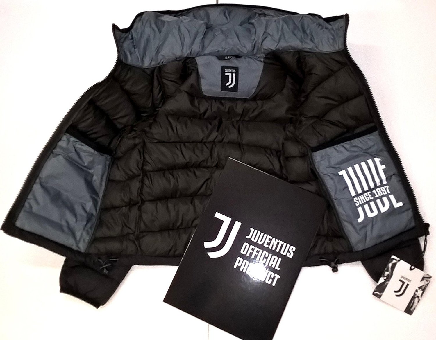 Piumino Giacca con cappuccio bambino ragazzo Juventus NUOVO LOGO bomber imbottito Juve prodotto ufficiale (NERO) (4 anni)