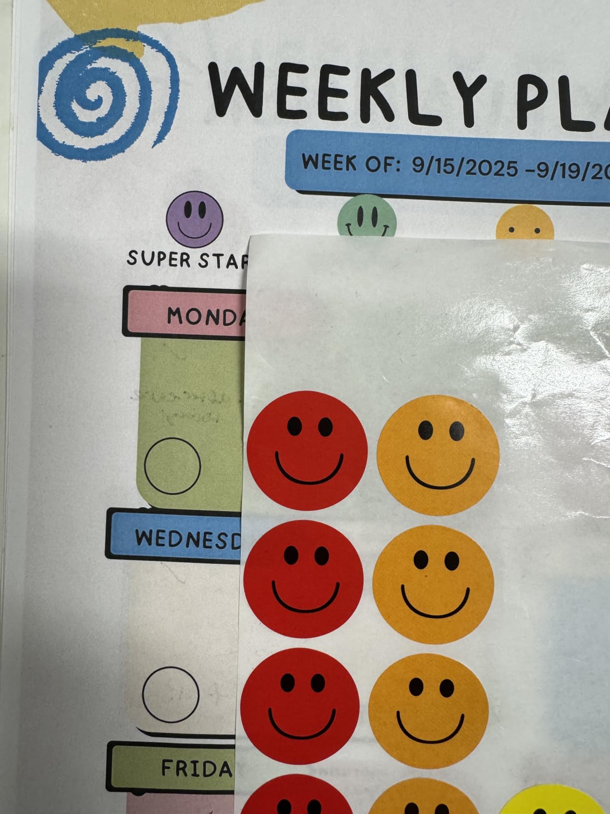 500 Autocollants Smiley Ronds Colorés - 1 Pouce (2.5 Cm) - Pour Récompenses, école, Décoration, Artisanat - 8