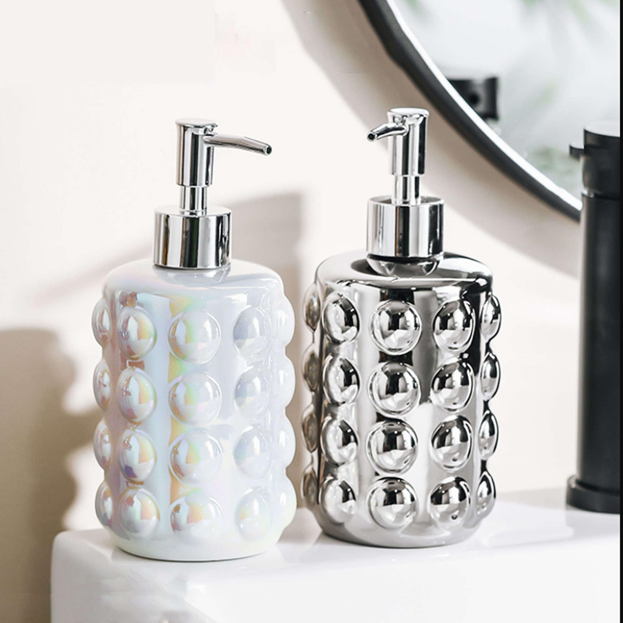 Seifenspender, Nachfüllbarer Lotionspender mit Pumpe for Badezimmerablagen, Keramik-Shampoospender(Silver)