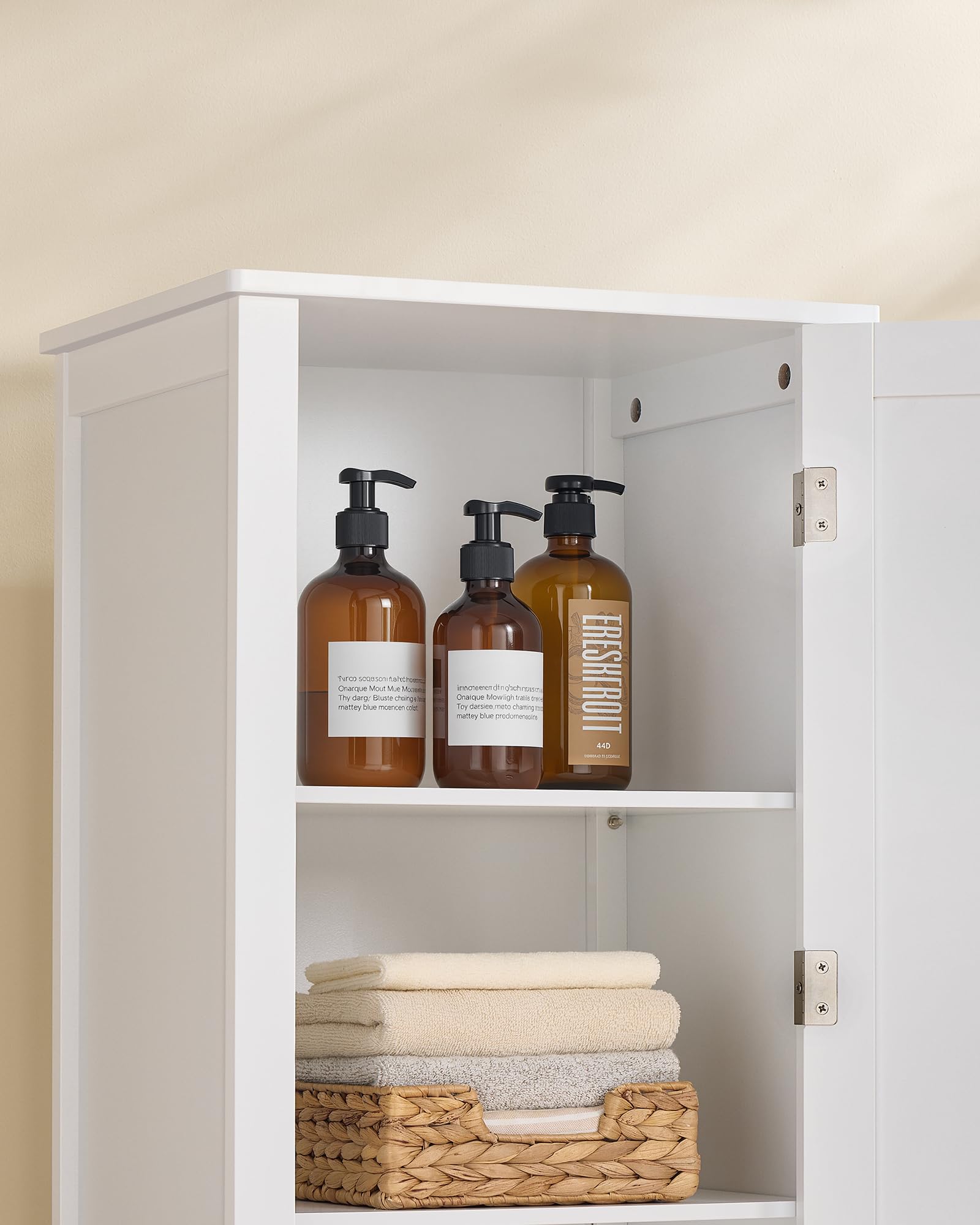 VASAGLE Badkamerkast, Hoge Kast, Badkamermeubel, Badkamermeubel, 3 Open Vakken 2 Verstelbare Planken Achter De Deur Opbergkast Voor Badkamer Hal Keuken Woonkamer Vintage Bruin Bbk160x01