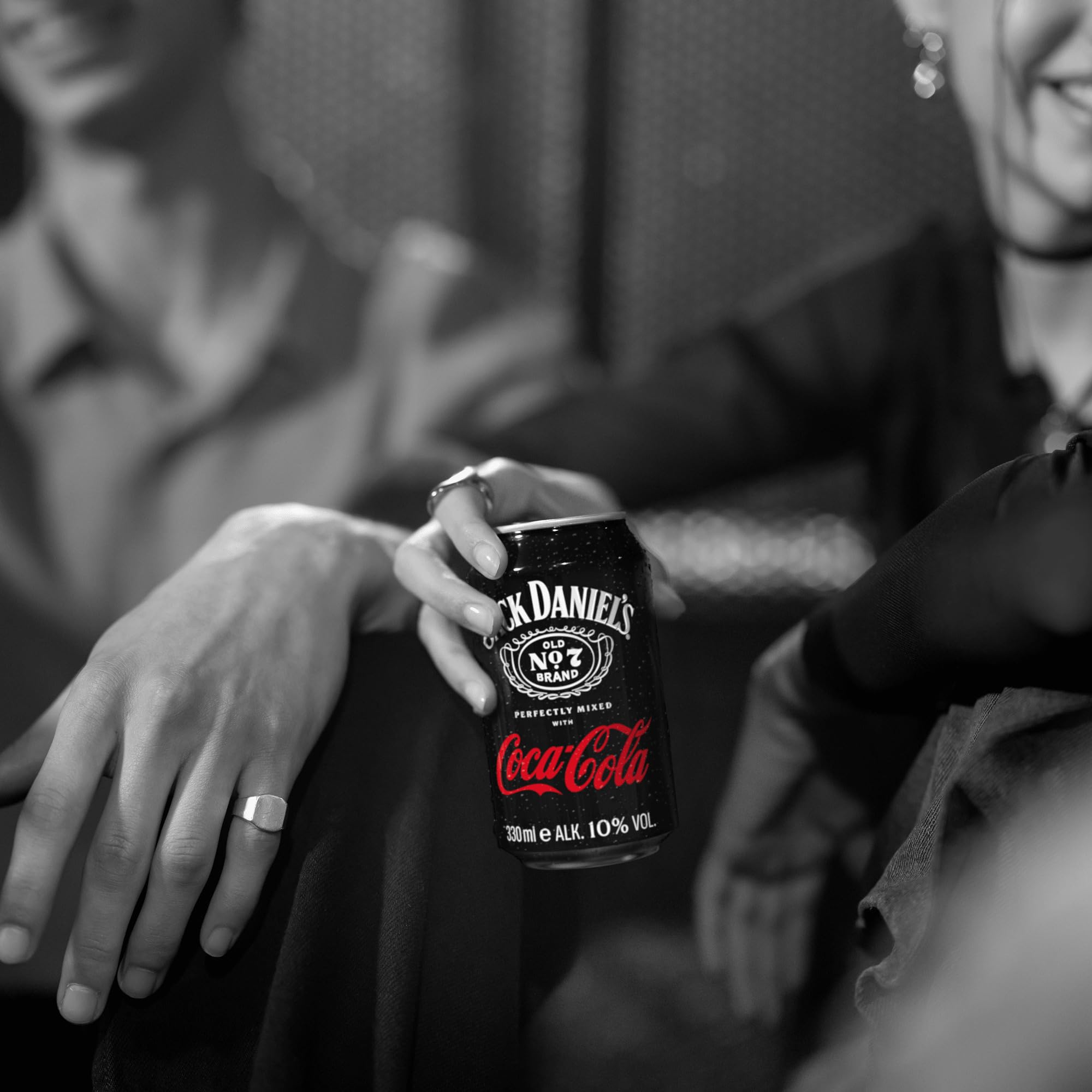 Jack Daniel's Tennessee Whiskey & Coca Cola - Der weltweite Barcall Nummer 1-24x0.33l / 10% Vol.