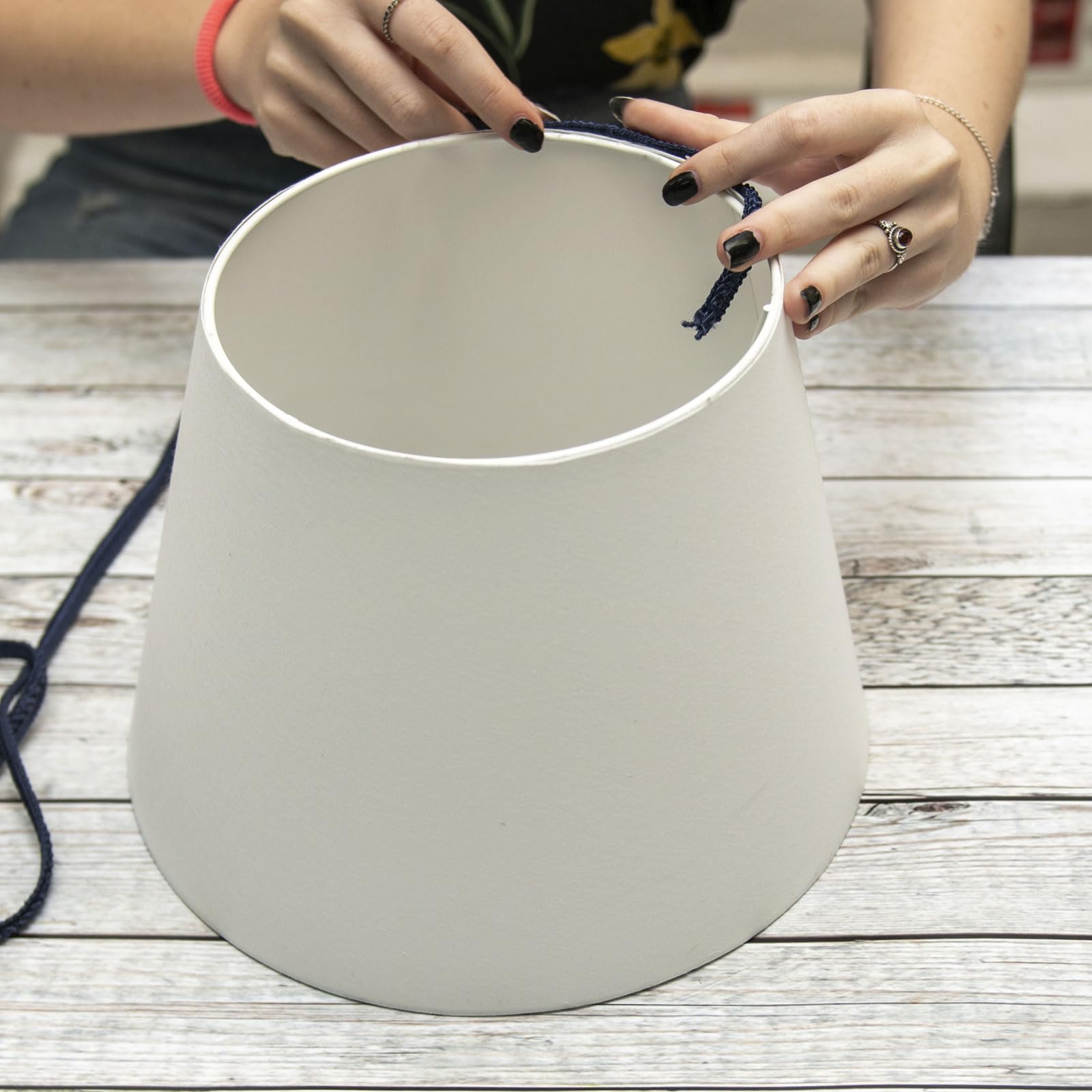 PATIKIL 8" E26 E27 Telaio cerchio Paralume con Europeo Installatore 3 Pacco Porta Paralume Filo Telaio Fai-da-te Tamburo cerchio per Tavolo Pavimento Lampada Bianco