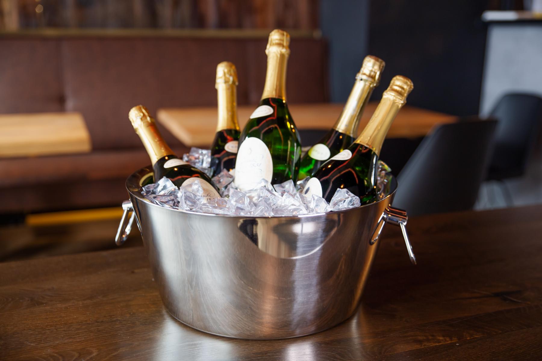 EDZARD Secchiello per champagne Michigan (Ø 53 cm, H 24 cm, XXL), acciaio inox a doppia parete, con manici, per 12 bottiglie – secchiello per spumante grande, secchiello per bottiglie