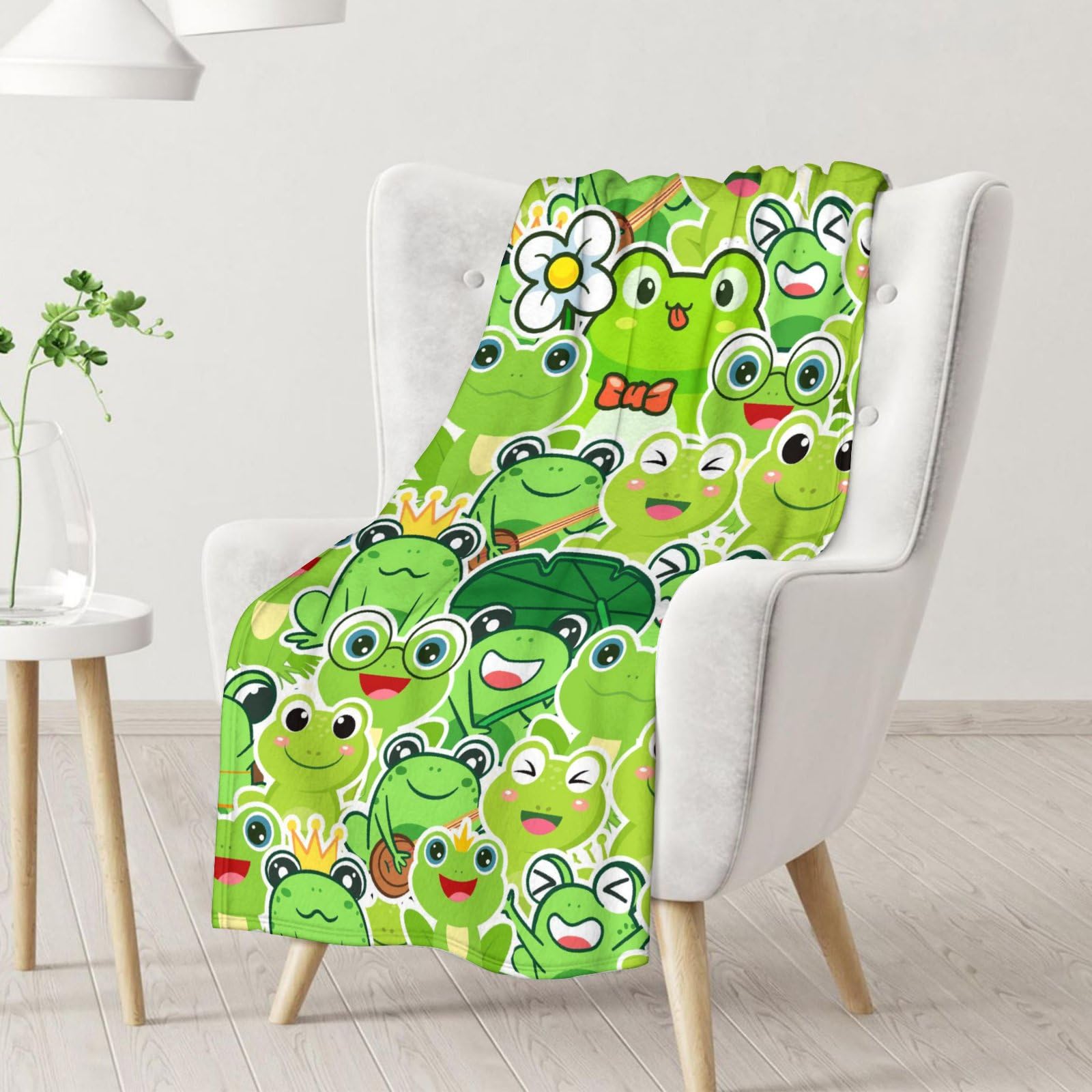 Girls Blanket with Frog - 30 x 40 Inches Cute Green Print Blankets Stuff for Frog Lover - Soft Flannel Throw for Crib, Office