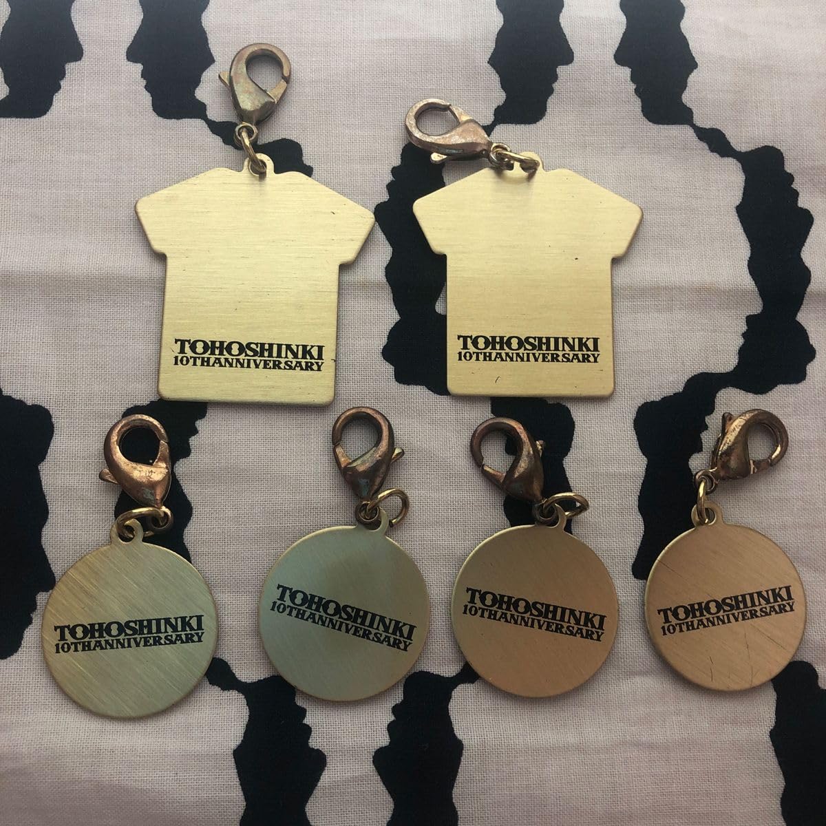 Amazon.co.jp: 東方神起 10周年メモリアルBOX チャーム セット c