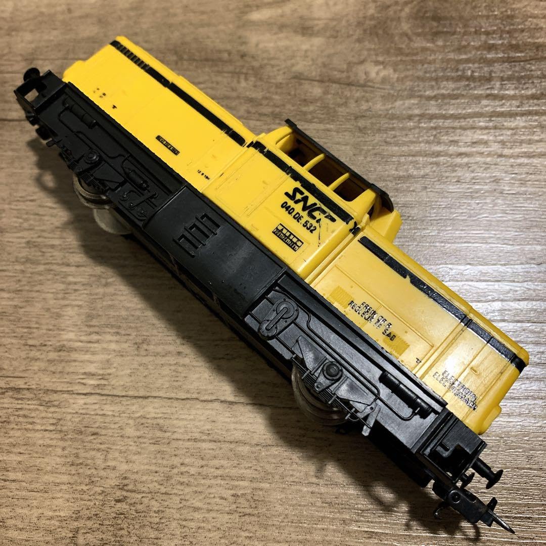 Amazon.co.jp: イタリア製 HOゲージ LIMA ディーゼル機関車 SNCF 040
