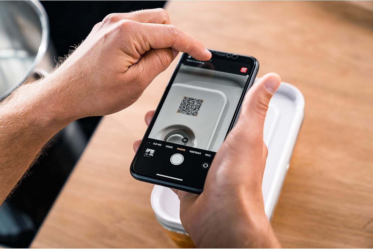 ZWILLING Fresh Save 36812-100 Fresh & Save Vacuum Glass Fridge Box, 0.6 gal (2 L) Sealed Storage Container