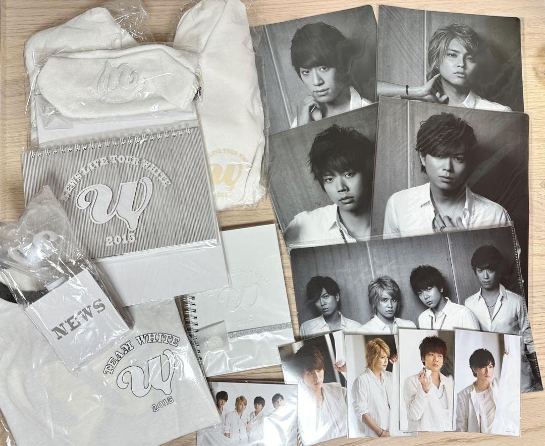 NEWS - NEWS2015LIVE TOUR WHITEツアーグッズセット Amazon.co.jp: NEWS White ツアーグッズ C : おもちゃ
