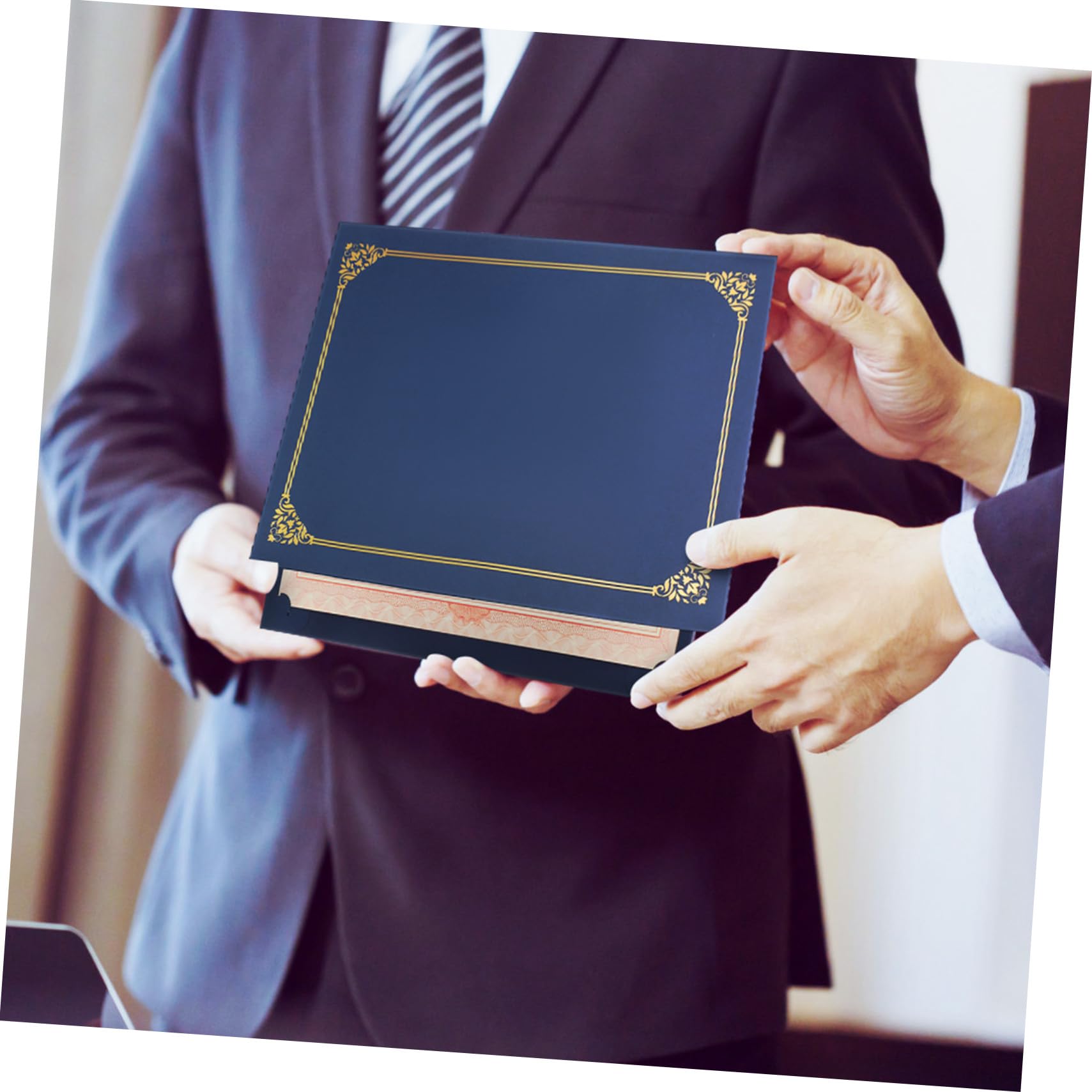 30 Stück Elegante Zertifikathüllen mit Goldfolie Rahmen Einzeln Einsetzbar für Urkunden Diplome Auszeichnungen für Schule Business und Feierlichkeiten