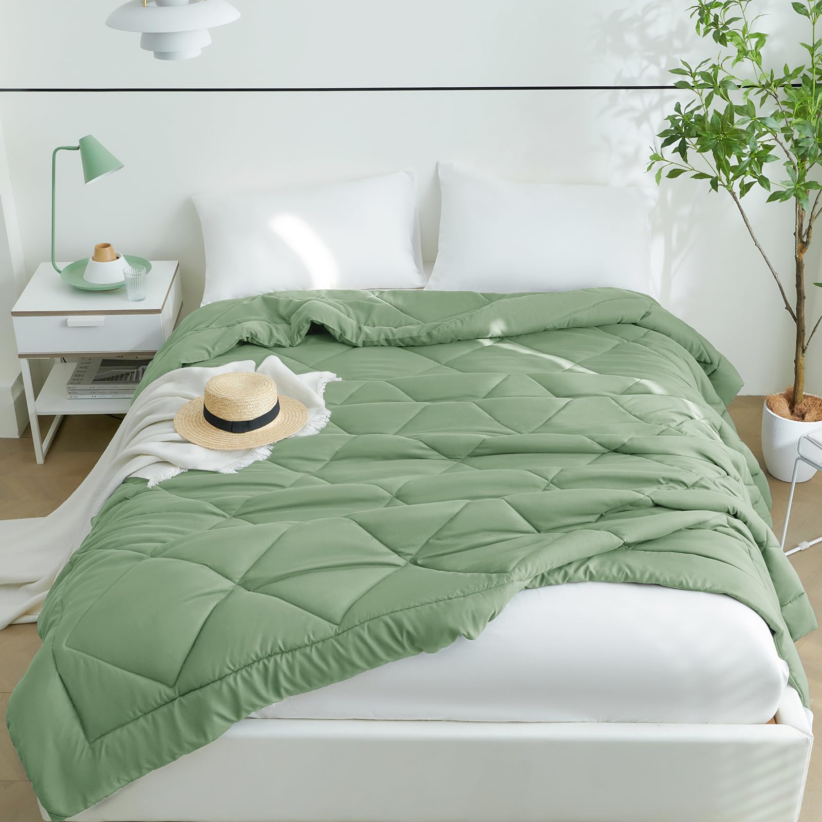 CozyLux Edredón Relleno Nórdico para Primavera y Verano Edredón de Fibra 150gr/m² Edredón 240x260cm para Cama 160/180/200, Suave, Transpirable, Verde