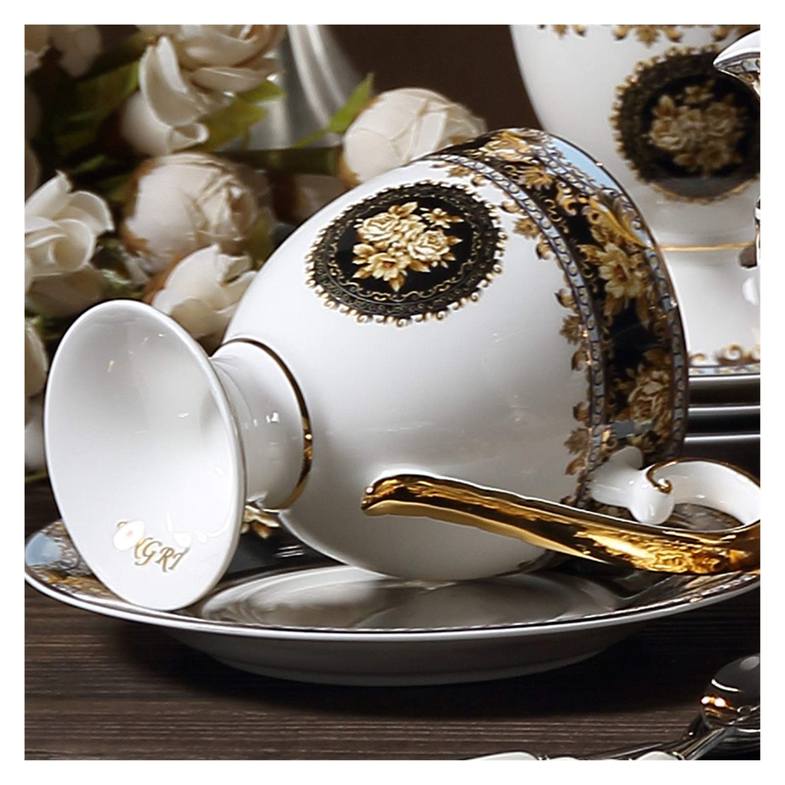 Corte Bone Insiemi della Tazza di caffè Creativa della Porcellana della Tazza di tè del pomeriggio Tea Party a casa Decorazione dell'hotel Regali di New Wedding Set Tazzine caffè e Piattino