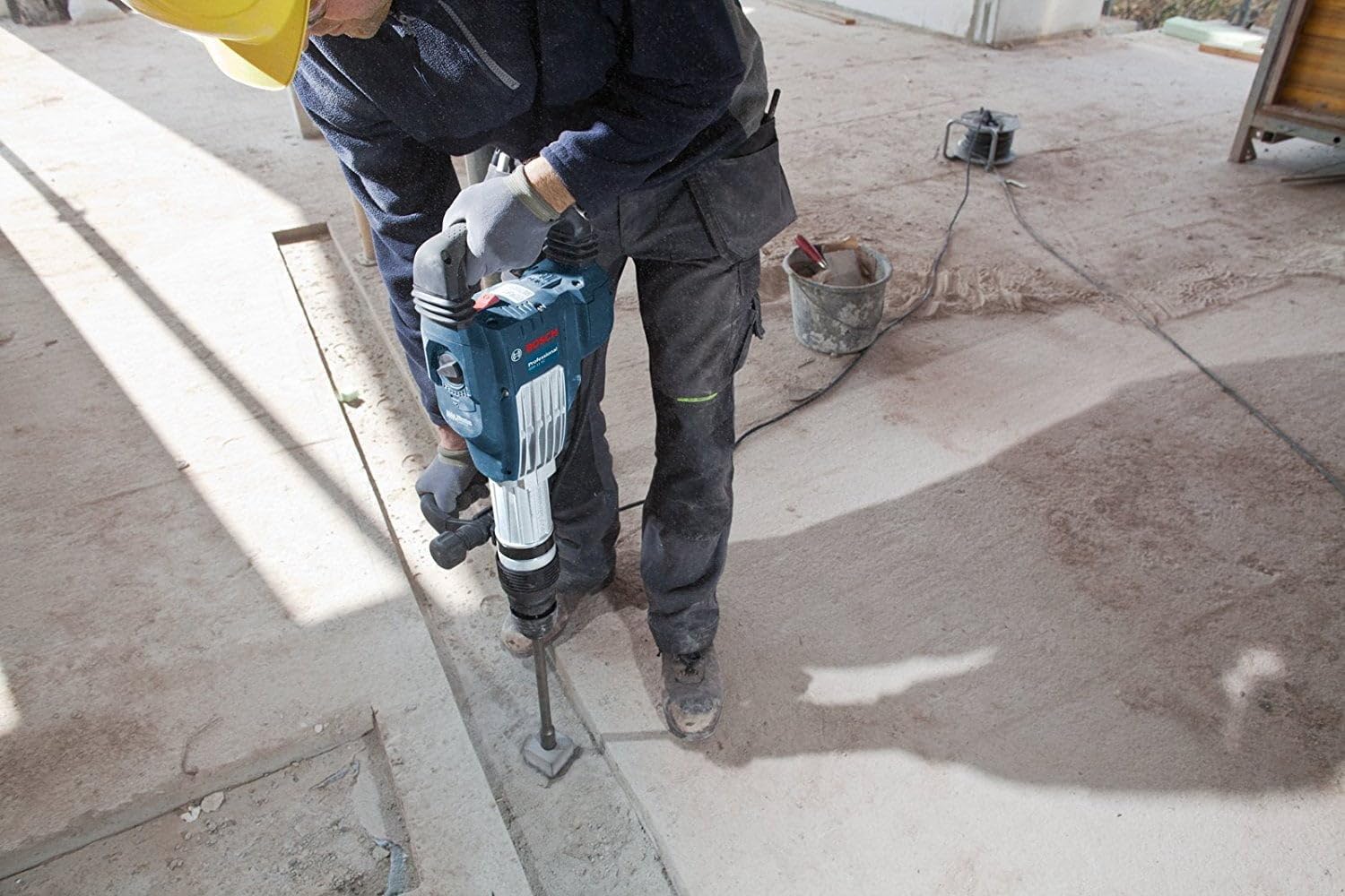 Bosch Professional martillo demoledor GSH 11 VC (potencia 1700 W, con SDS max, 400 mm, incl. cincel puntiagudo, maletín)