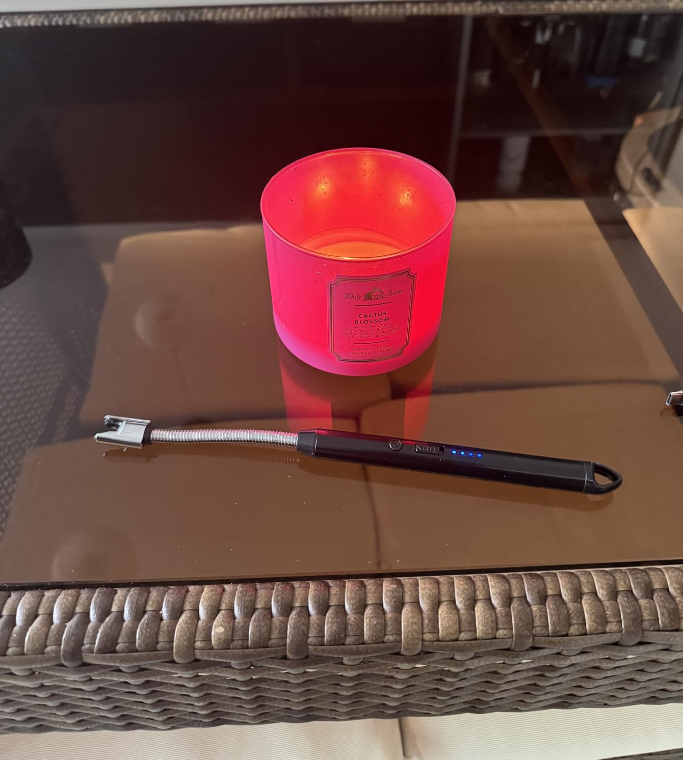 Excelente encendedor eléctrico.