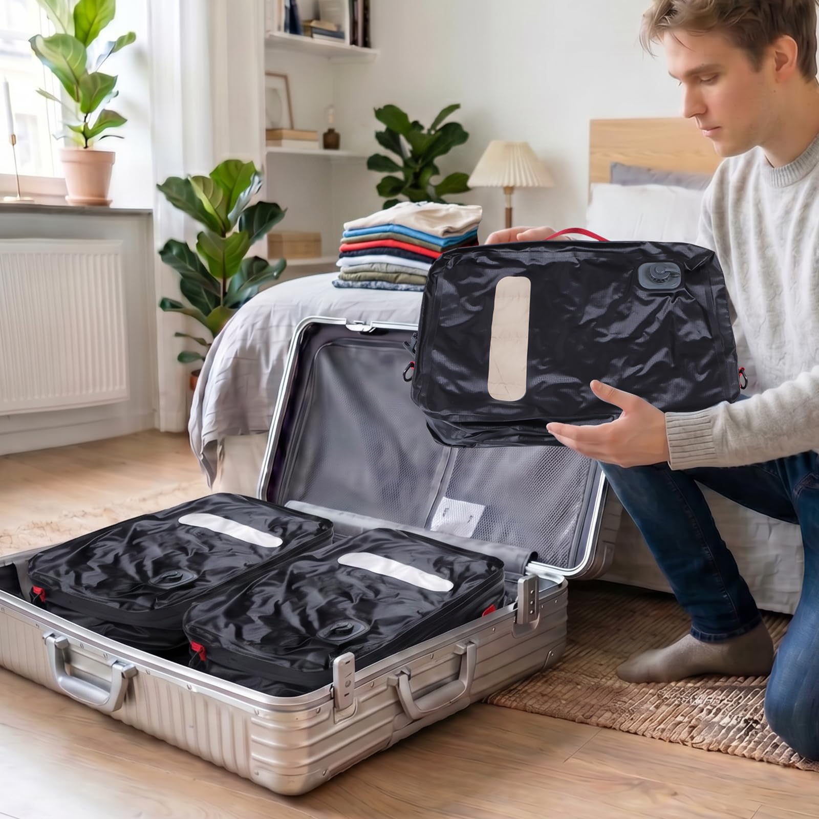 Syeeiex Elektrischer Vakuum-Kompressionsbeutel, tragbarer Reiseverpackungswürfel mit eingebauter Pumpe, Typ-C wiederaufladbar, wasserdichtes TPU, spart 60% Platz (1, Schwarz)