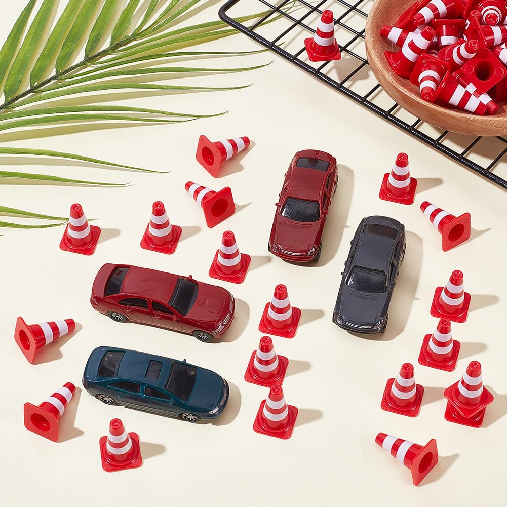 50 cono de Tráfico En Miniatura Mini Señales de Tráfico de Plástico ABS Rojo Pequeño Obstáculo de Seguridad Callejera Modelos de Carretera Figuras Barricadas para Micropaisaje Entrenamiento C