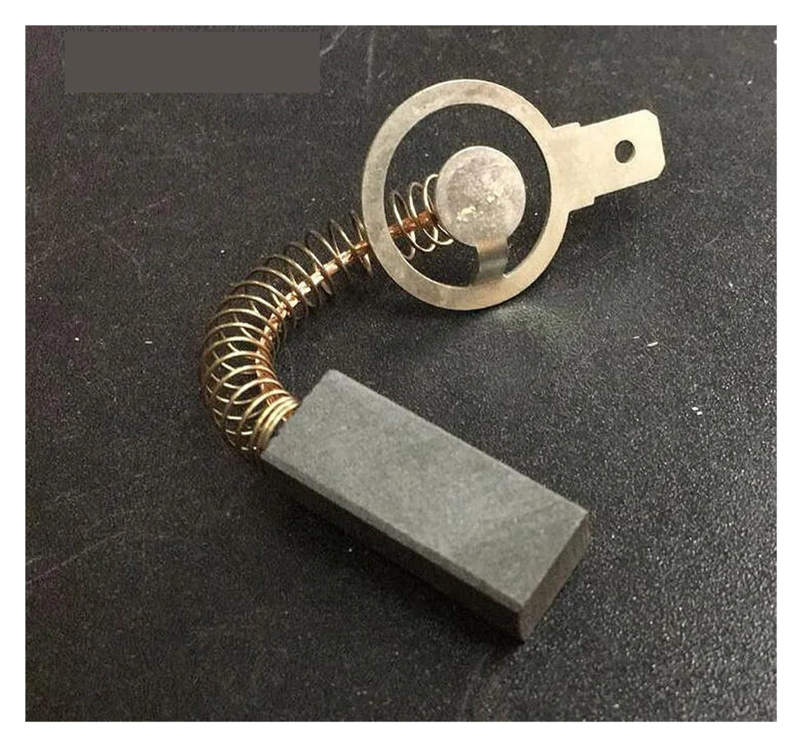10 sztuk 6 x 10 x 25 mm sprężynowe szczotki węglowe do silnika prądu stałego A121