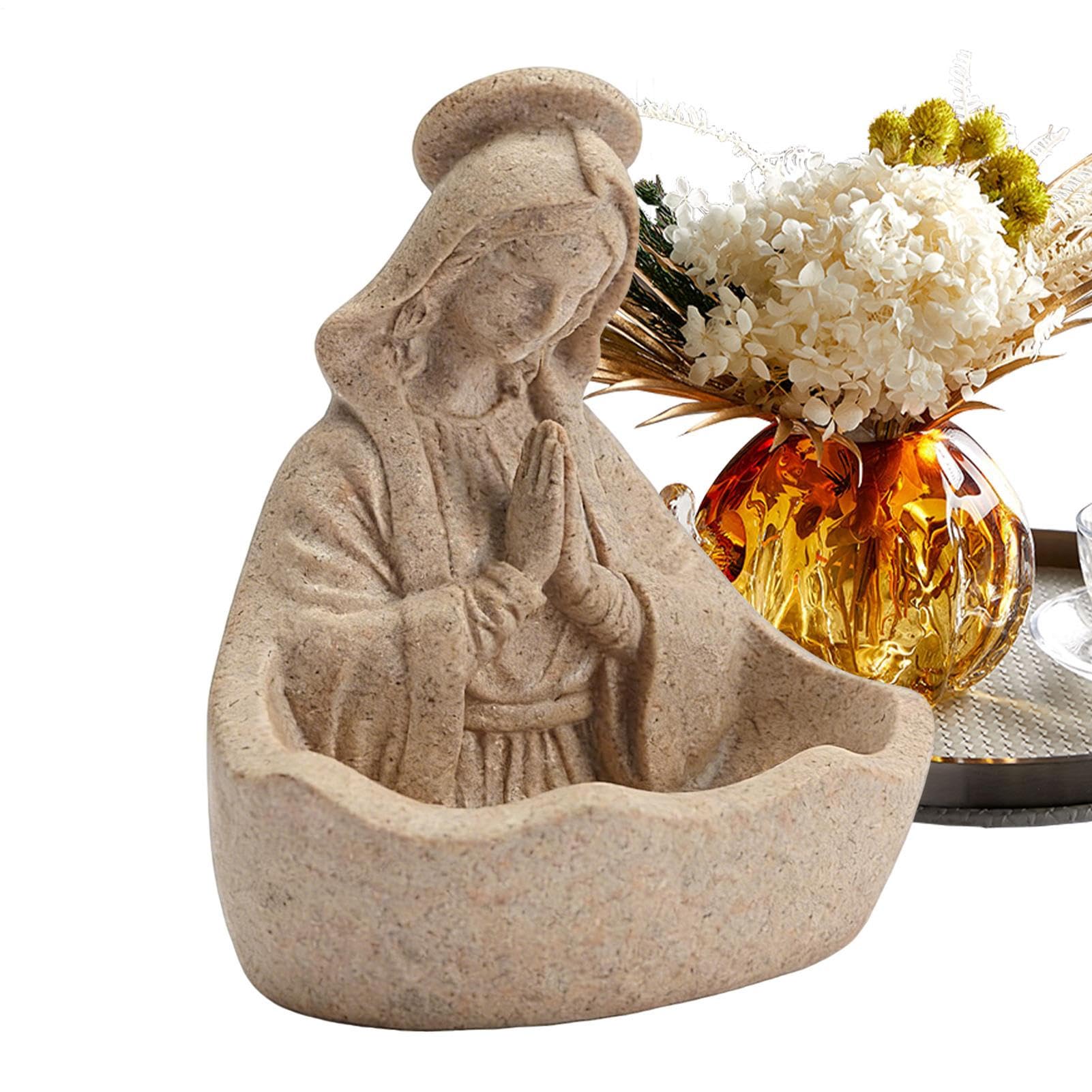 Statue de la Vierge Marie pour retrouver le calme et la prière