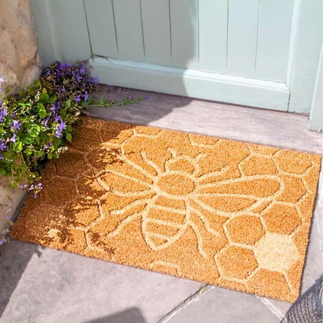 Garden Mile Large Honey Bee Coir Door Mat - Weatherproof Heavy Duty Front Door Mat - Non Slip Dirt Trapper Honeycomb Decor, Absorbent Welcome Doormat for Indoor and Outdoor - 75 x 45cm