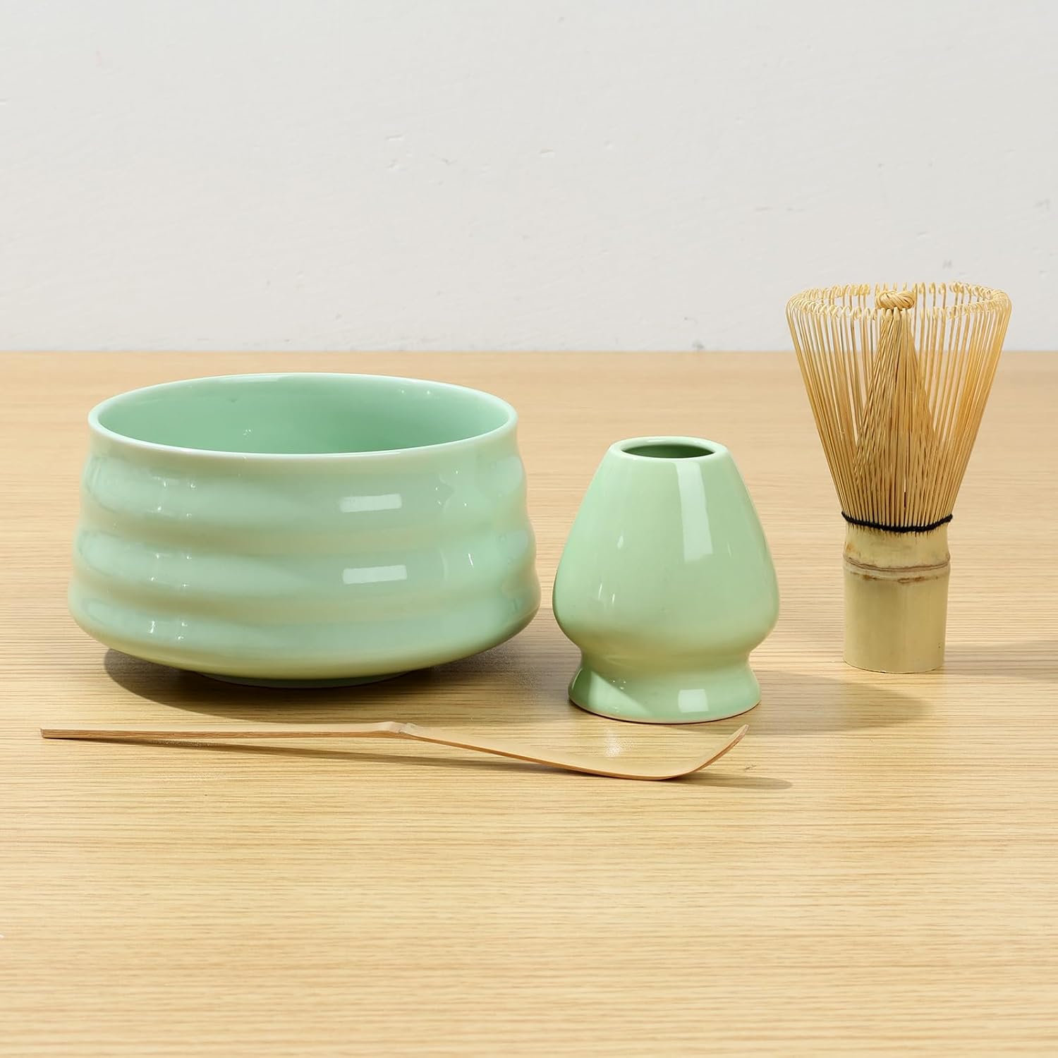 4Pcs Matcha Tea Set Matcha Traditional Starter Set with Ceramic Matcha Bowl Bamboo Matcha Whisk Ceramic Matcha Whisk Holder Bamboo Scoop Matcha Whisk Tool Kit for Matcha Tea Making//(4PCS,green)