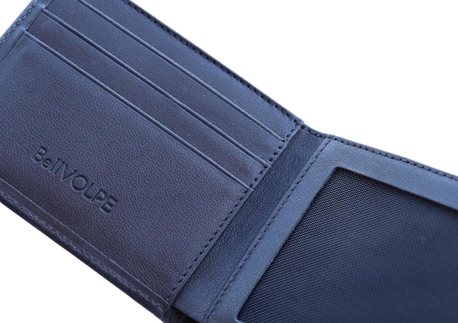 Carteira Masculina Horizontal Doc Couro Legítimo em promoção! Veja a oferta e mais achadinhos de Carteiras & Cintos 7 Hoje é o melhor dia para comprar Carteira Masculina Horizontal Doc Couro Legítimo com aquele preço maroto! Promoção! Aproveite a oferta! 7