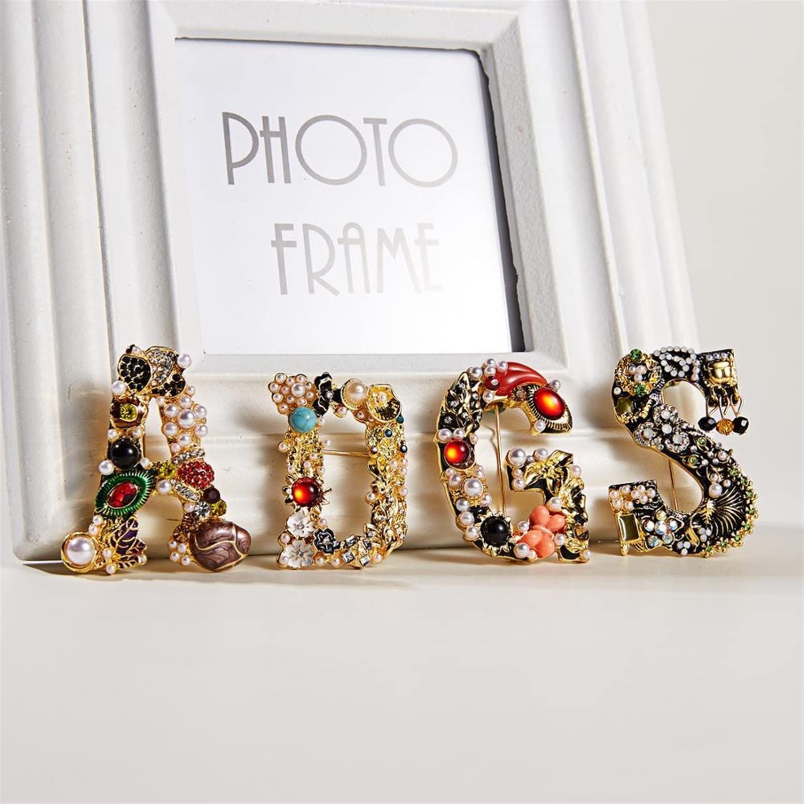 Broche Broche con letras de perlas, broches con diamantes de imitación del alfabeto inicial for mujer, joyería for vestido de boda y compromiso, accesorios de aniversario Broches para Ropa (Color : S
