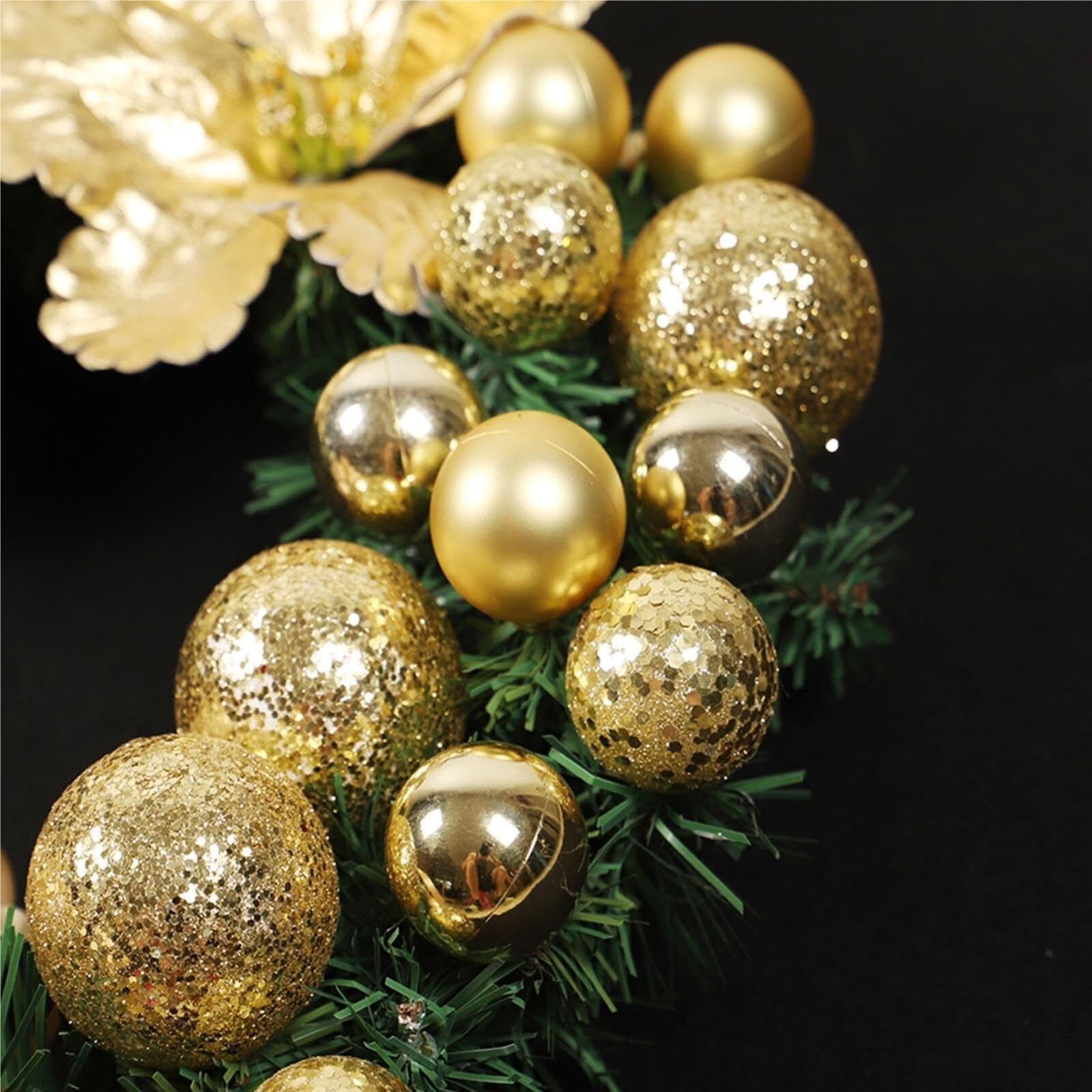 Dekoriert 2 stücke Weihnachten Kranz Front Tür Wand Hängen Winter Kranz Garland Ornament Gold Ball Kranz Weihnachten Dekoration for Home Exquisit