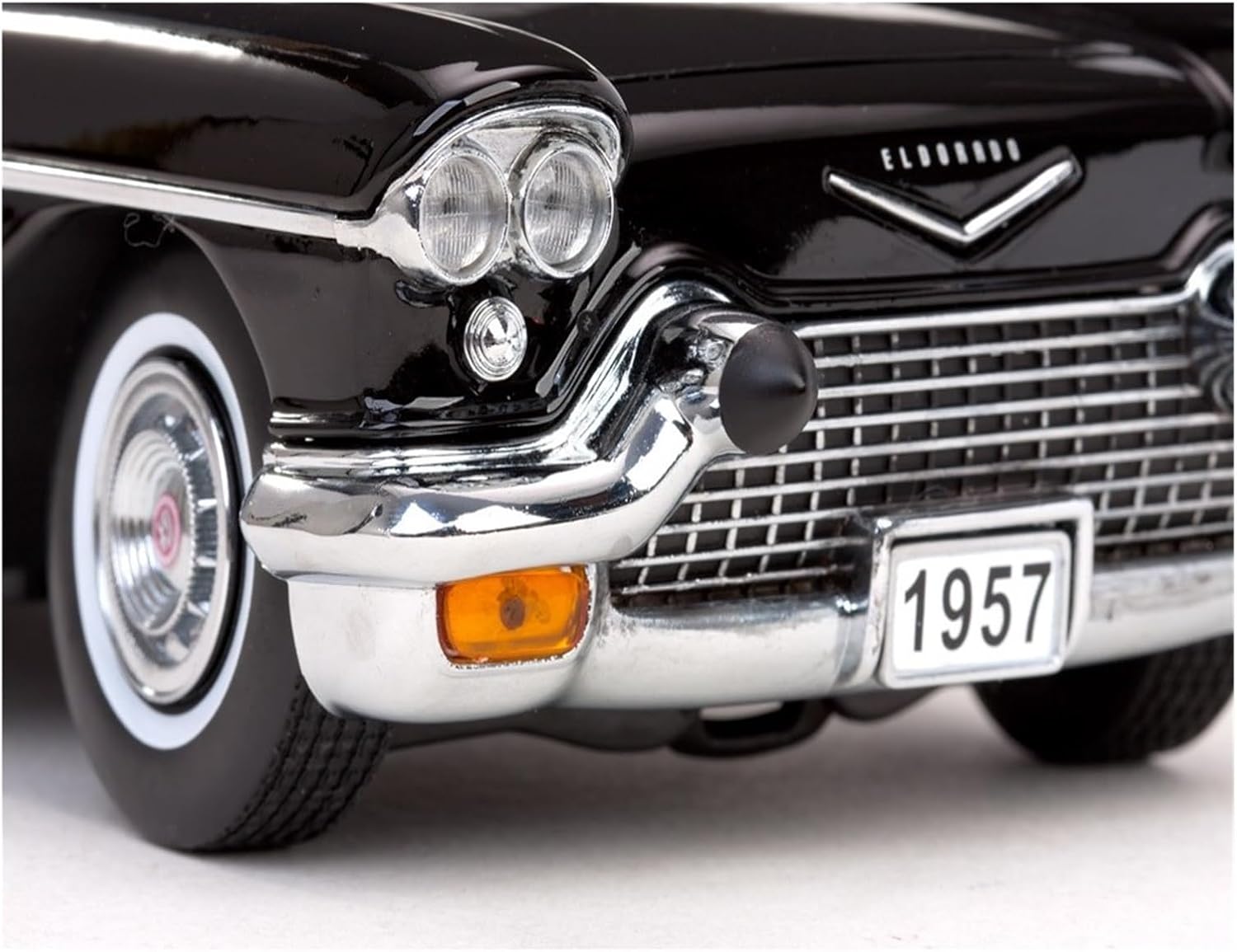 ダイキャストカー 1 18 キャデラック 1957 レトロ車クラシックカー