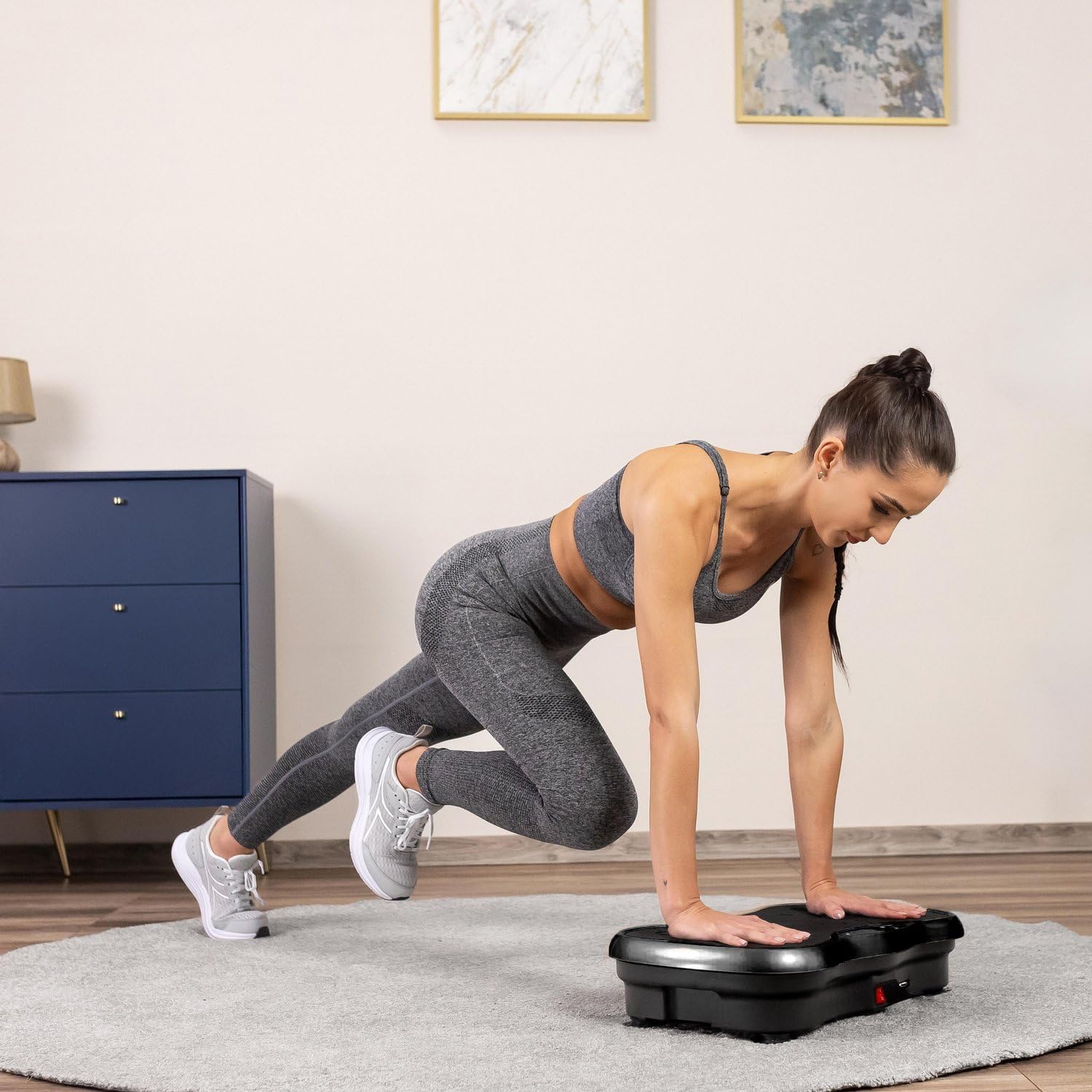 Gymtek Vibrationsplatte - Rüttelplatte Sport für Zuhause mit 99 Geschwindigkeitsstufen, 5 Trainingsprogrammen und Touchscreen – Ideal für Gewichtsabnahme, Fettverbrennung und Muskelaufbau