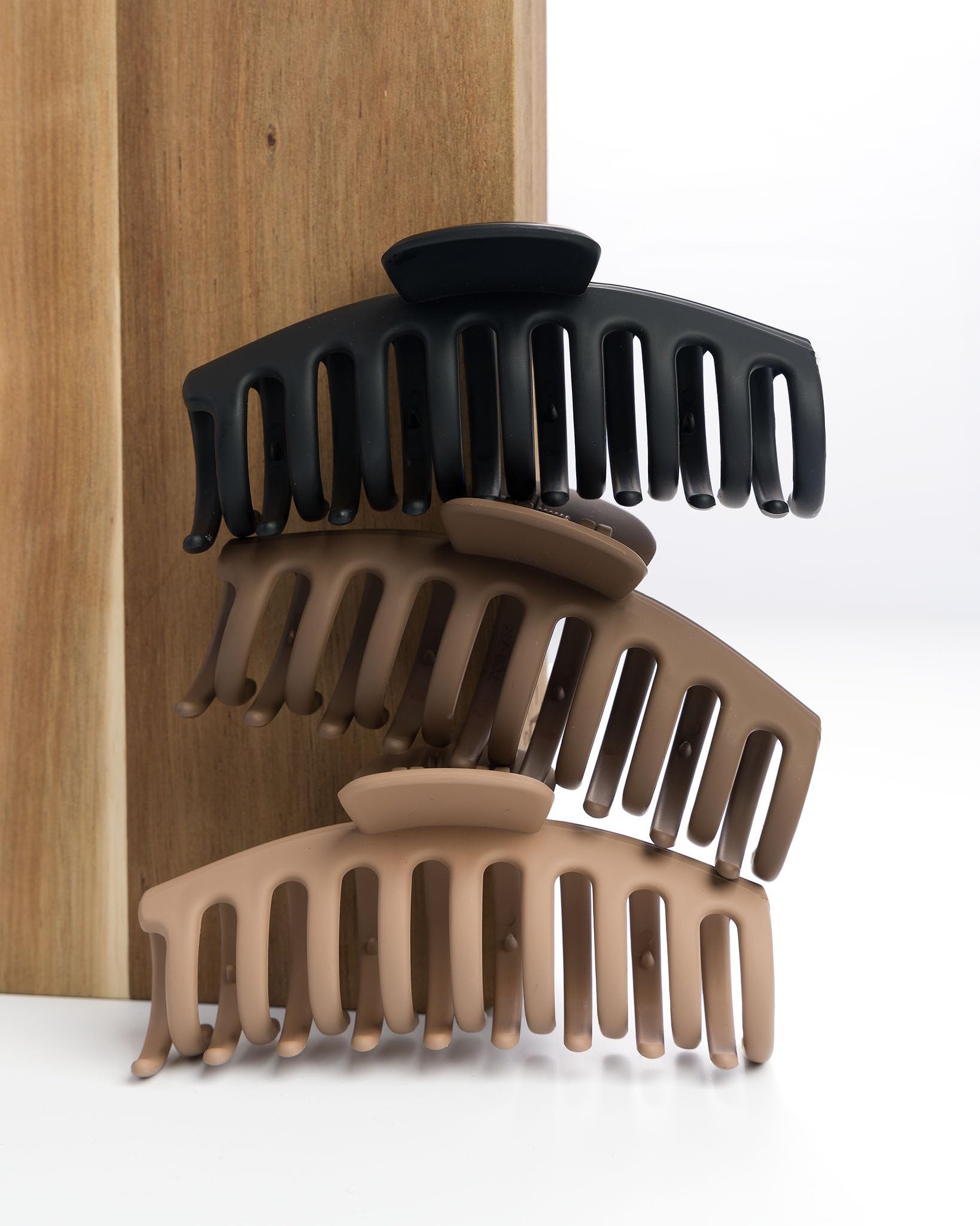 So Eco Essential Hair Clips, 3 Pack Neutral-Tone Matt Coated Claw Grips, Non-Slip & Lightweight - Image 4