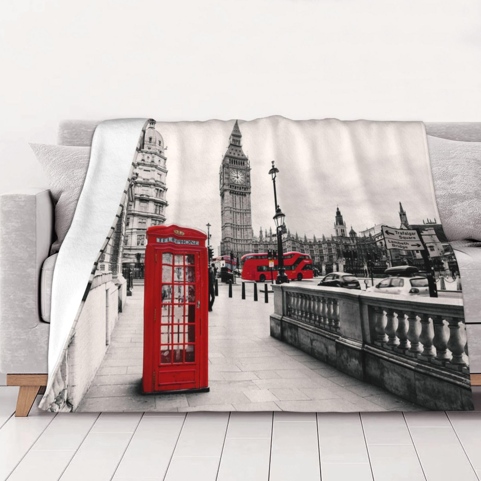 Couverture flanelle Londres pour soirée cocooning sur canapé et voiture
