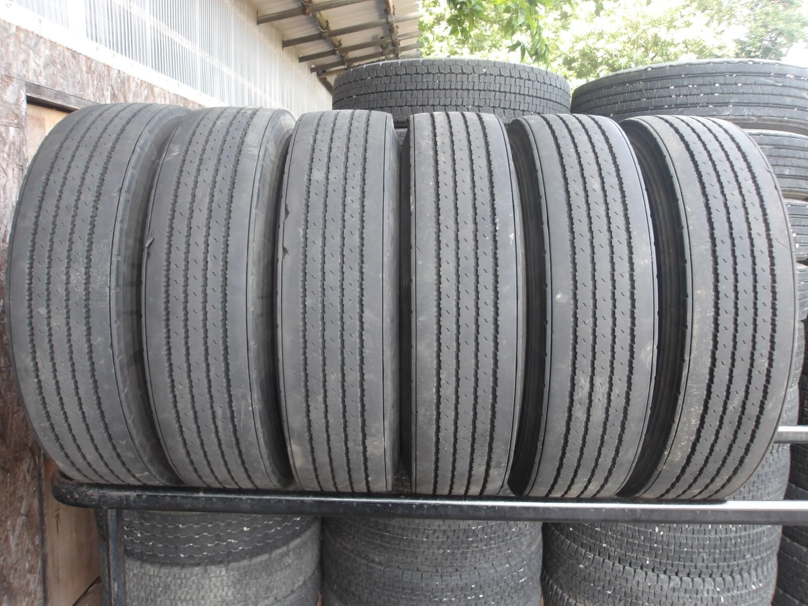 Amazon.co.jp: P150-6 225/90R17.5 夏6本セット スタッドレス LT 127