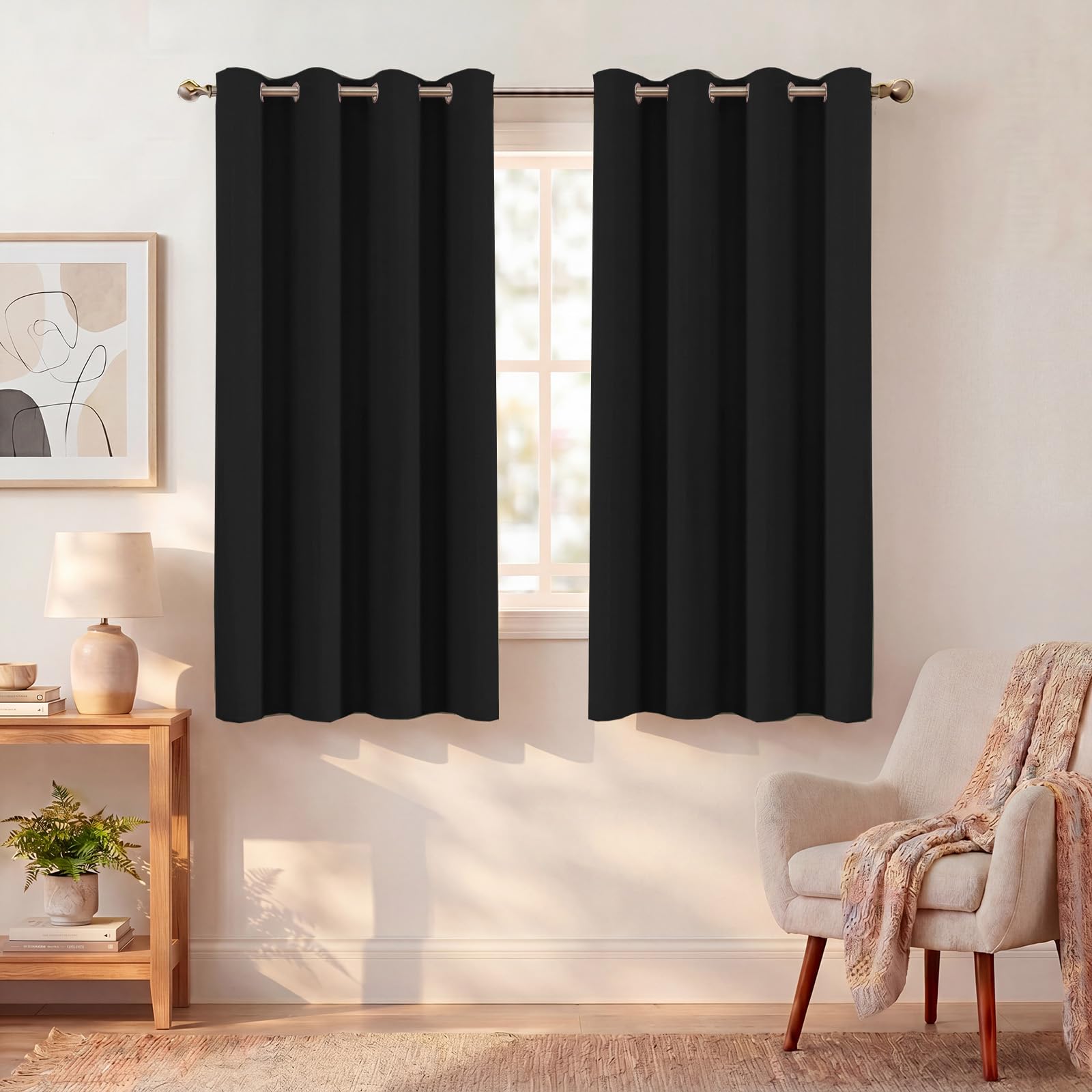 BellaHills Verdunklungsvorhänge Kurz Thermovorhang Wohnzimmer Schwarz H137xB117cm 2er Set Gardinen Blickdicht Kälteschutz Wärmeisolierend Ösenschal Schlafzimmer Blackout Curtains for Living Room
