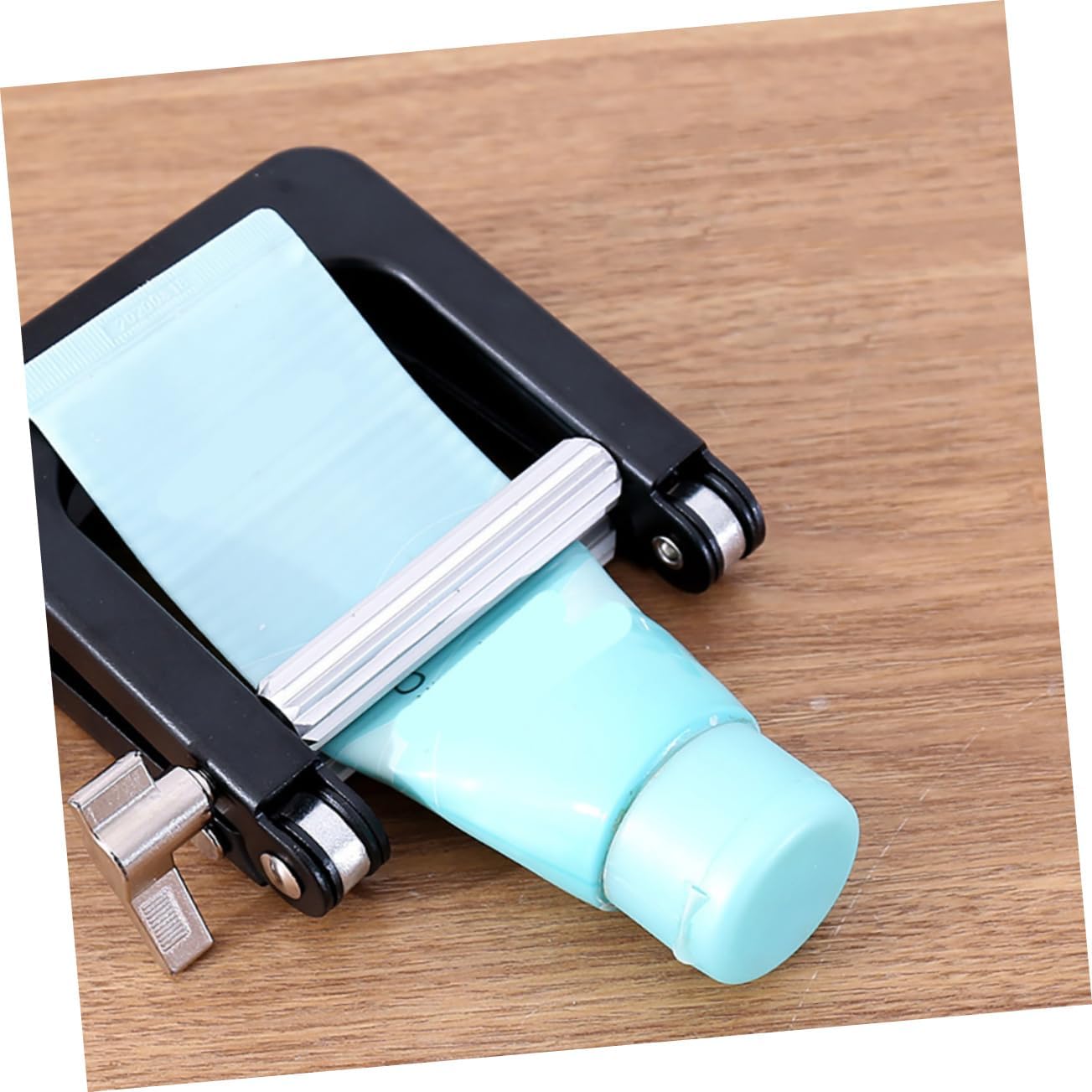 NOLITOY 3pcs Toothpaste Squeezer and Tube Roller for Hair Dye and Creams Portable Lotion Dispenser for Home and Travel for Toothpaste Ointments and Hair Products