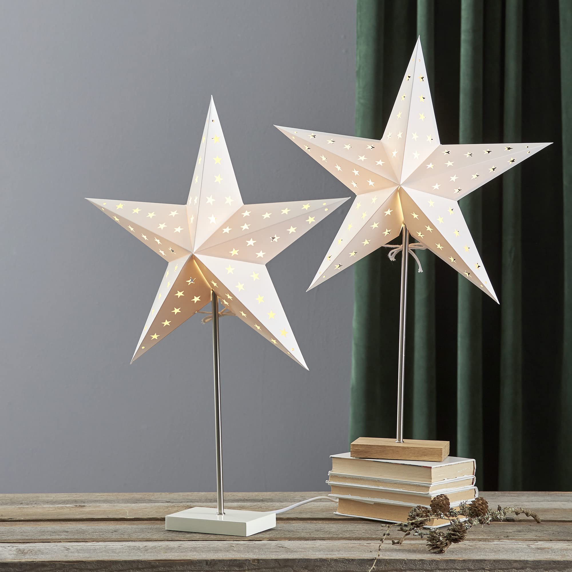 Lampada Da Terra Star Trading Con Paralume A Stella E Quadrato | Base In Metallo E Legno, Bianco | Altezza 82 Cm