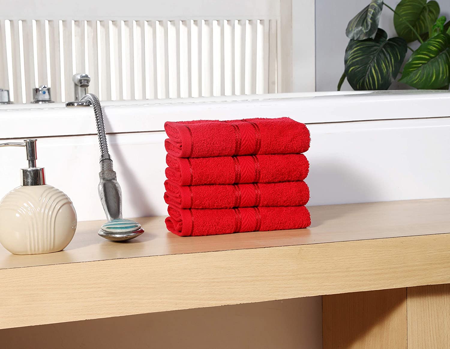 MAFATLAL 500 GSM Extra Soft & Super Absorbent Set of 4 Cotton Hand