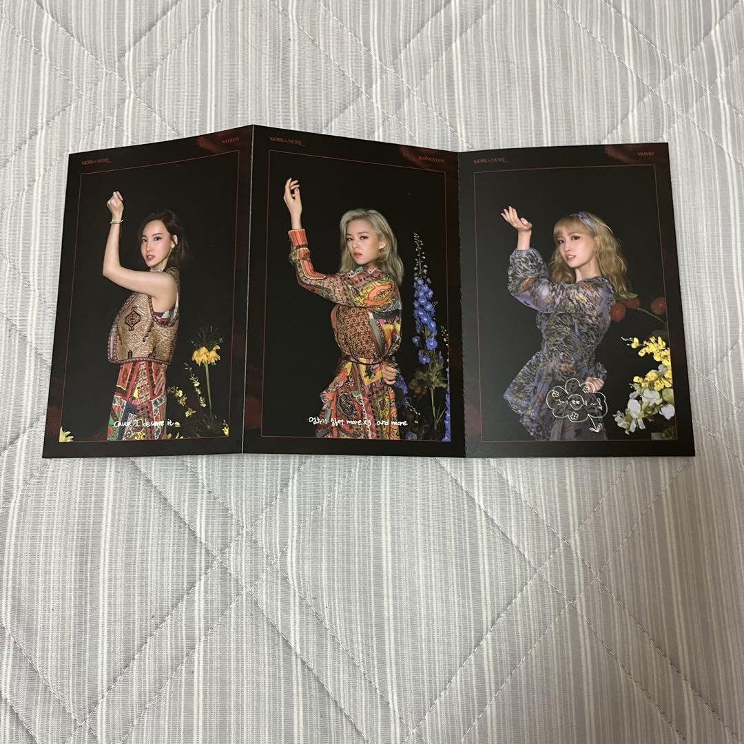 TWICEアルバム　MORE&MOREまで 9th Mini Album: MORE & MORE (ランダムカバー・バージョン
